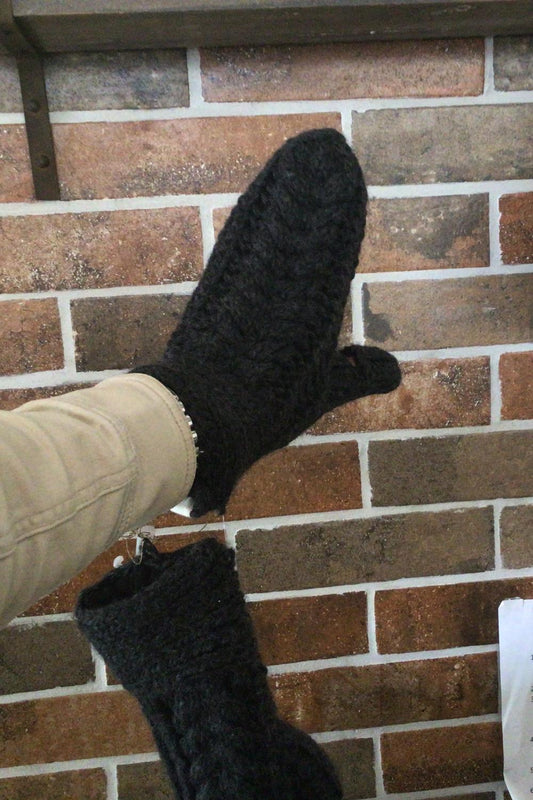 Nirvanna Designs - Women's Soho Knit Mittens