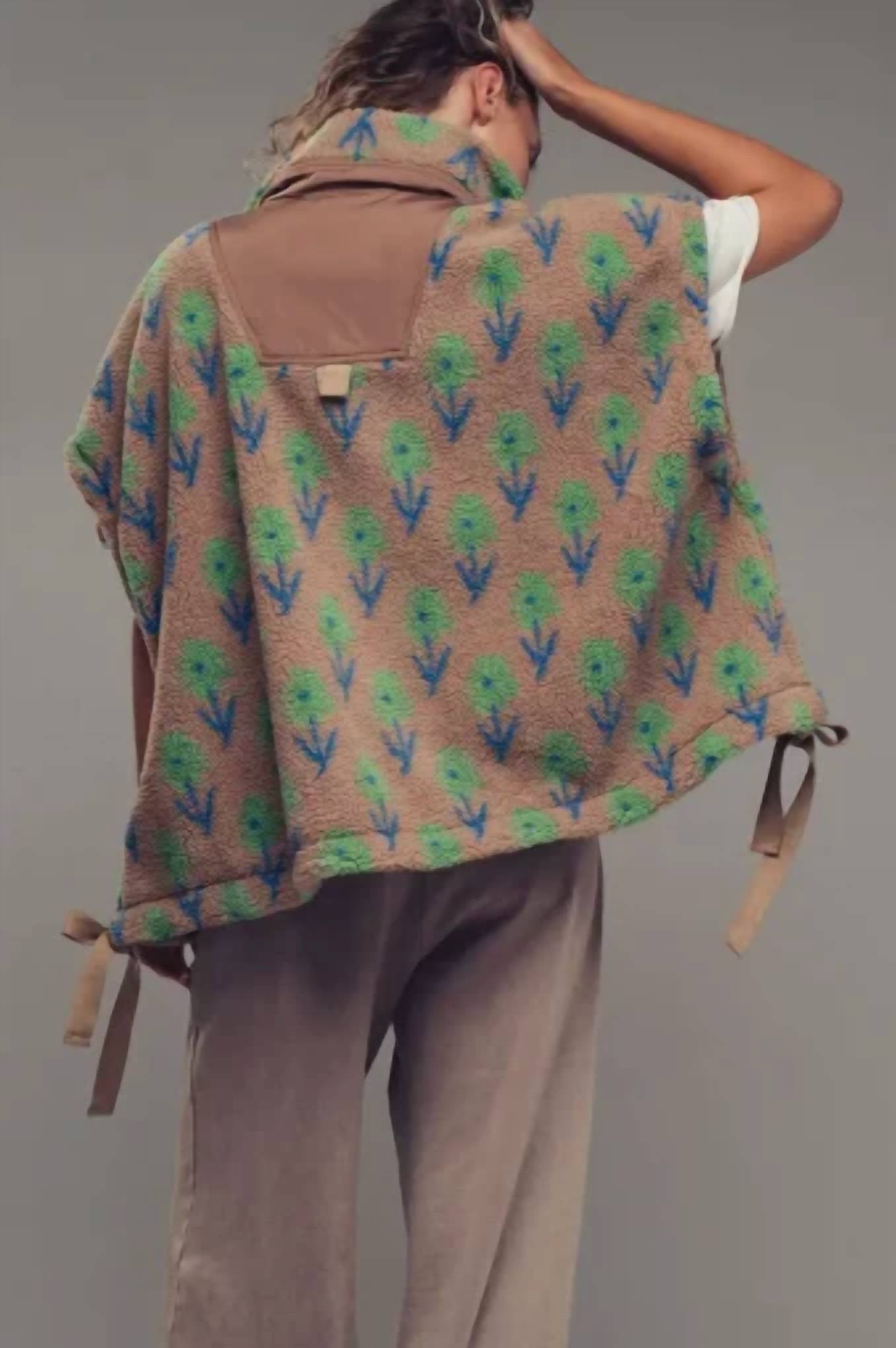 Urban Daizy - Women's Oversized Floral Sherpa Fleece Vest