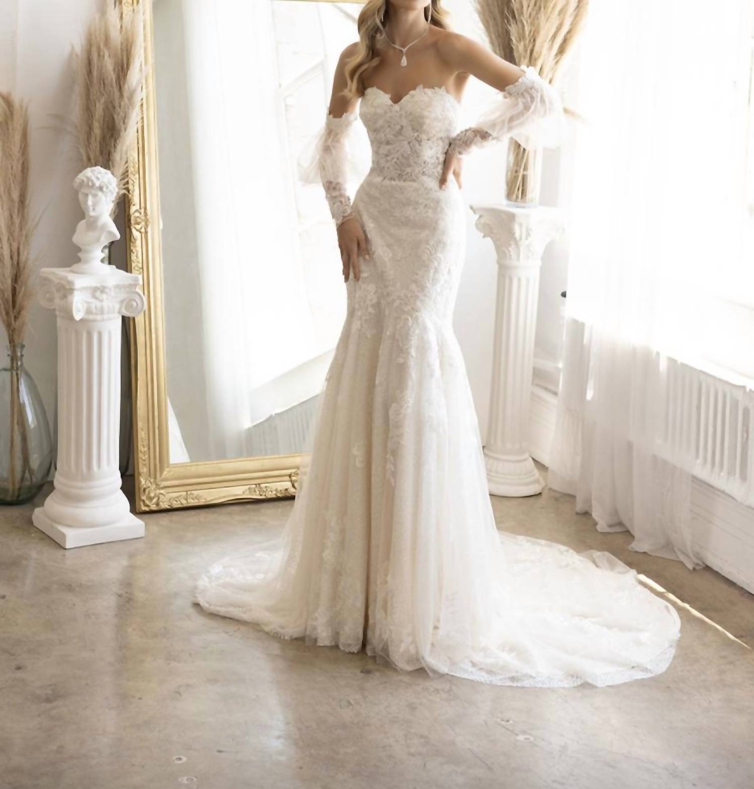Lucci Lu - Puff Sleeve Strapless Bridal Gown