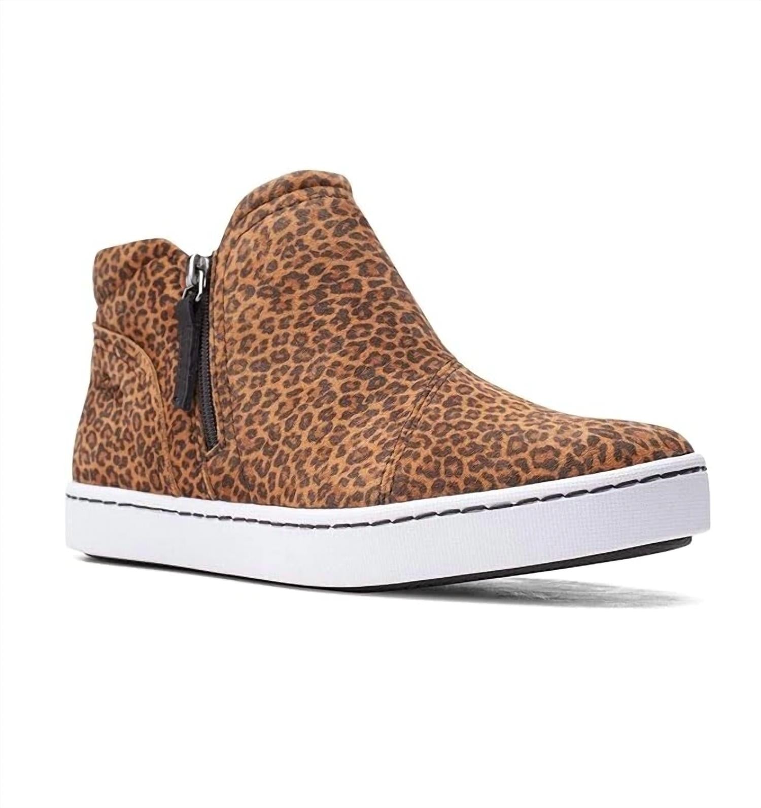Clarks - Women's Pawley Adwin Sneaker