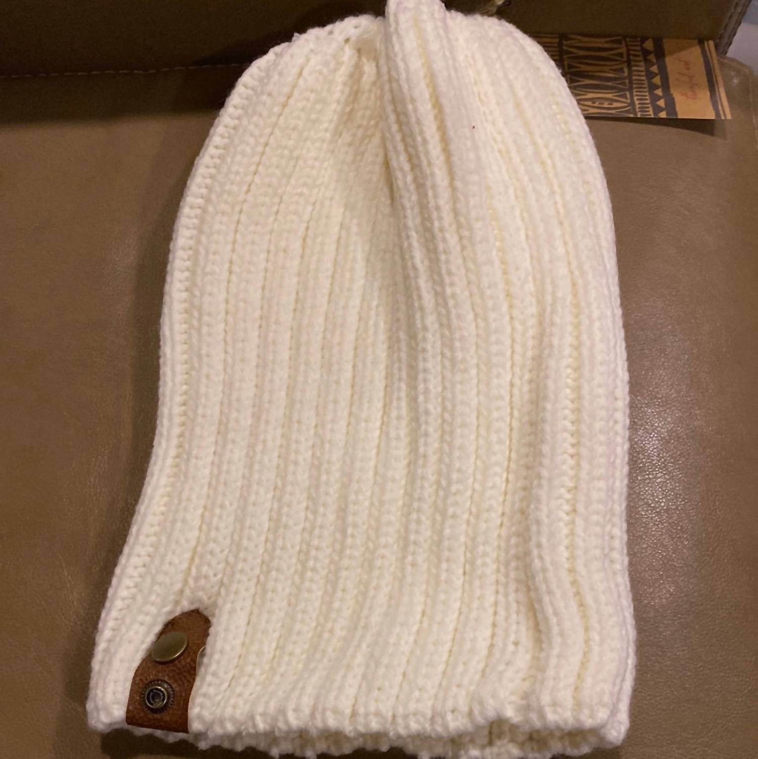 Three Bird Nest - Women's Knit Beanie