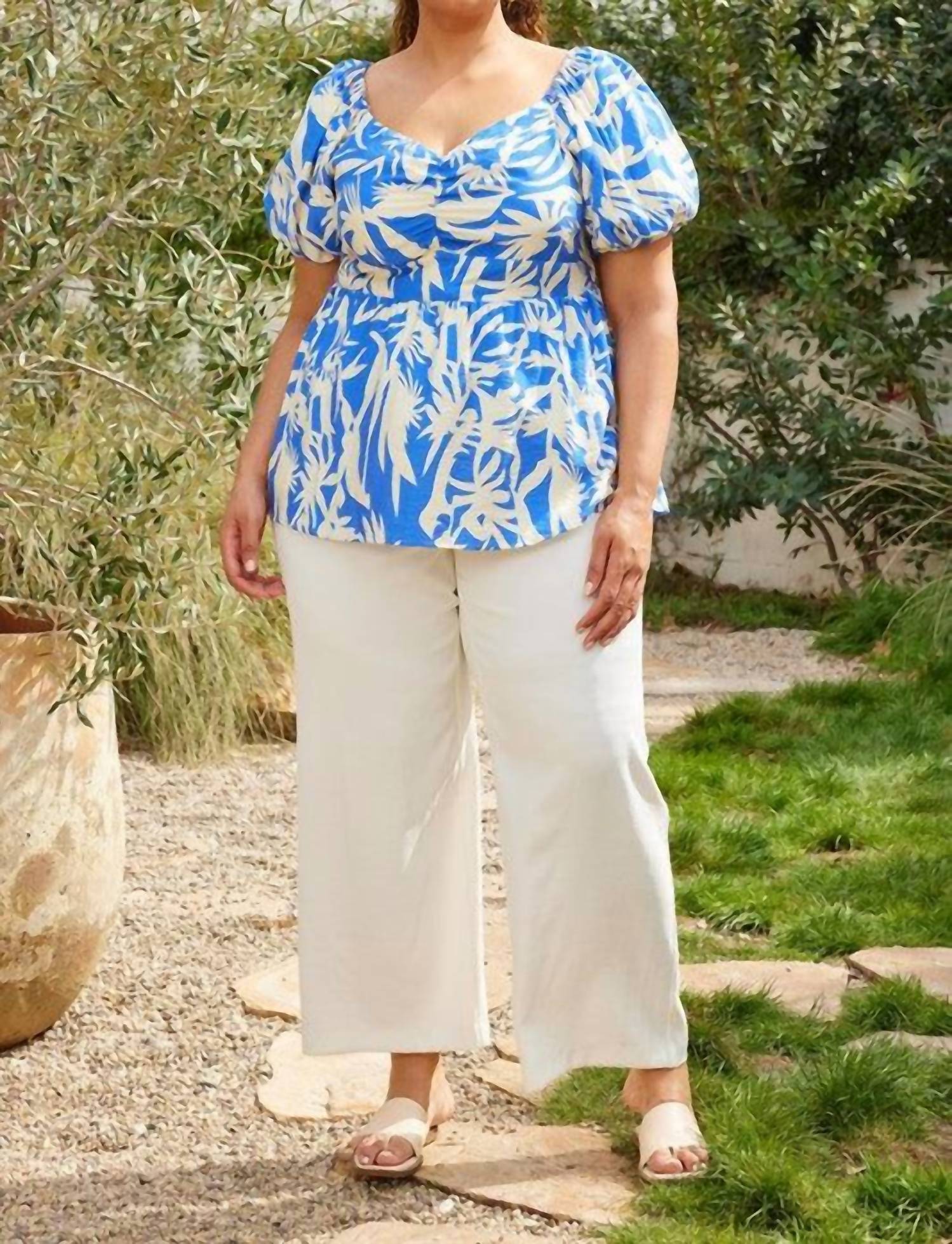 SKIES ARE BLUE Izabel Printed Short Sleeve Top in cobalt floral - women's blouse - alternate view