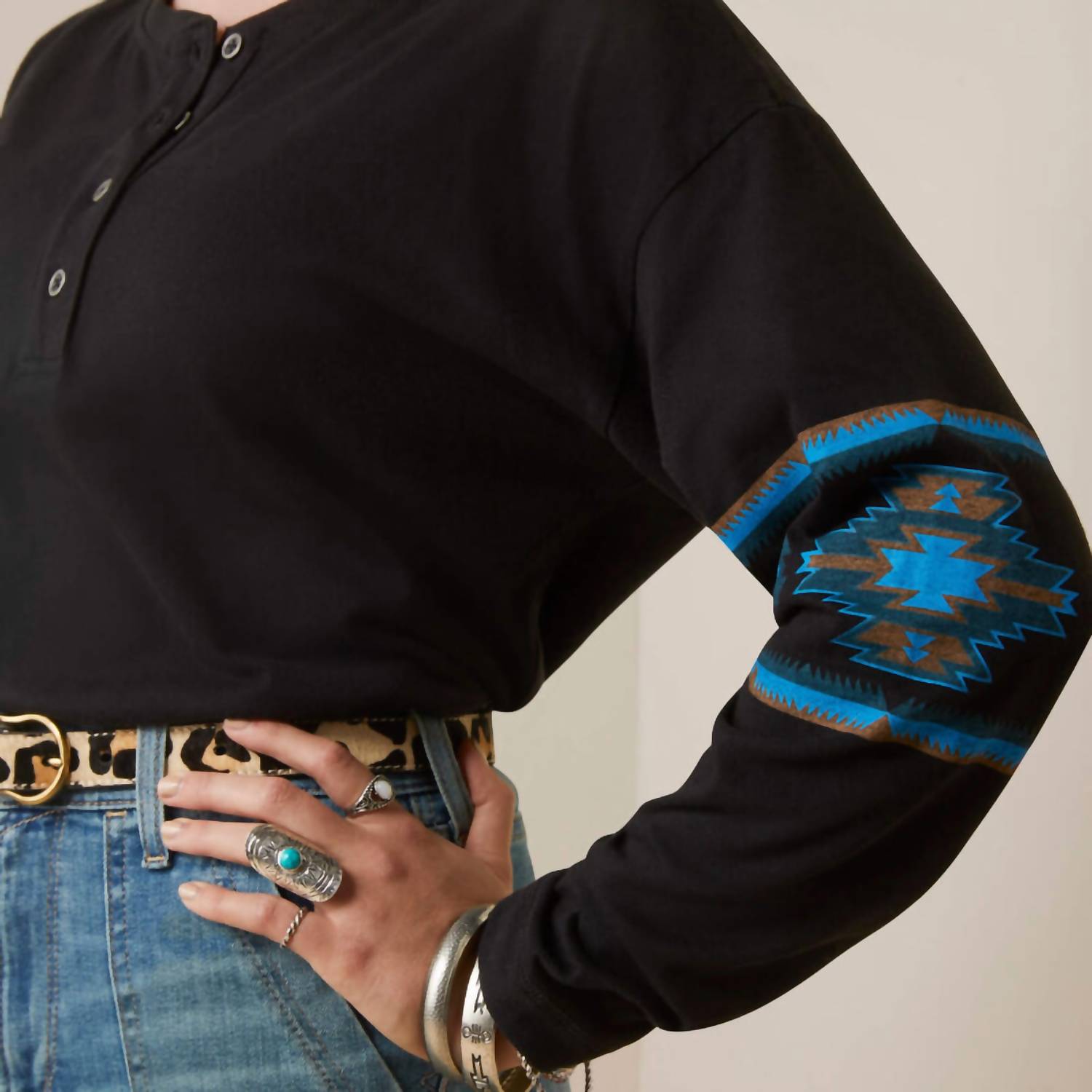 Ariat - Relaxed Henley Top