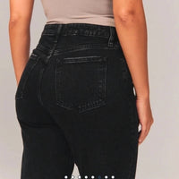Abercrombie & Fitch - Curve Love High Rise Mom Jeans