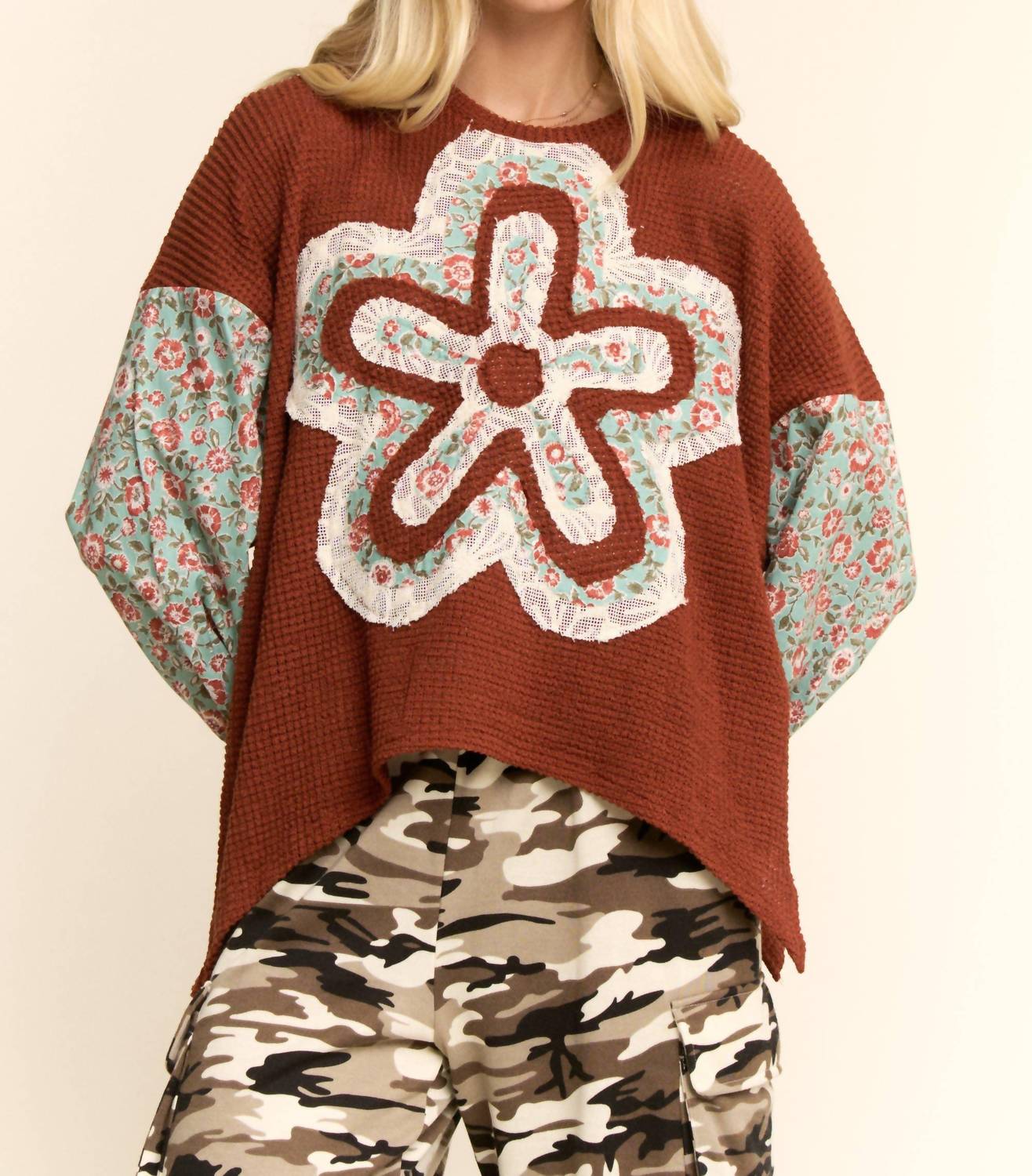 Davi & Dani - Waffle Knit Floral-sleeve Top