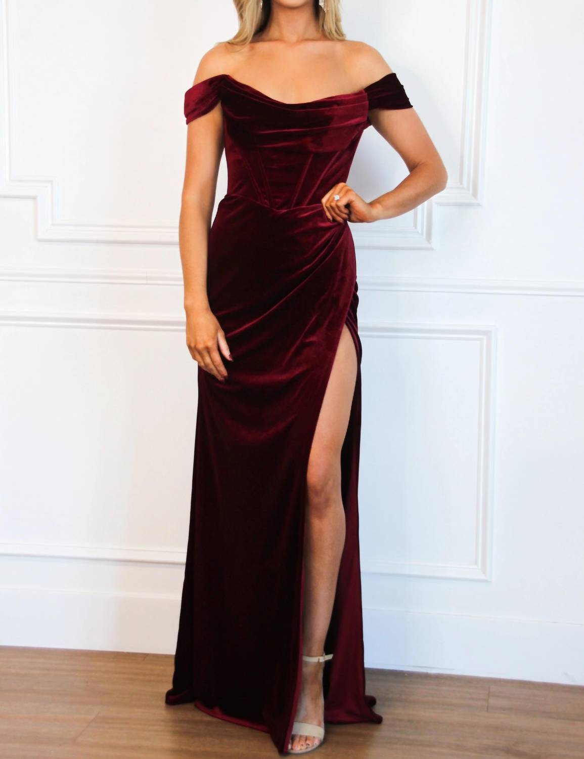 Cinderella Divine - Evelynn Bustier Velvet Off Shoulder Formal Dress