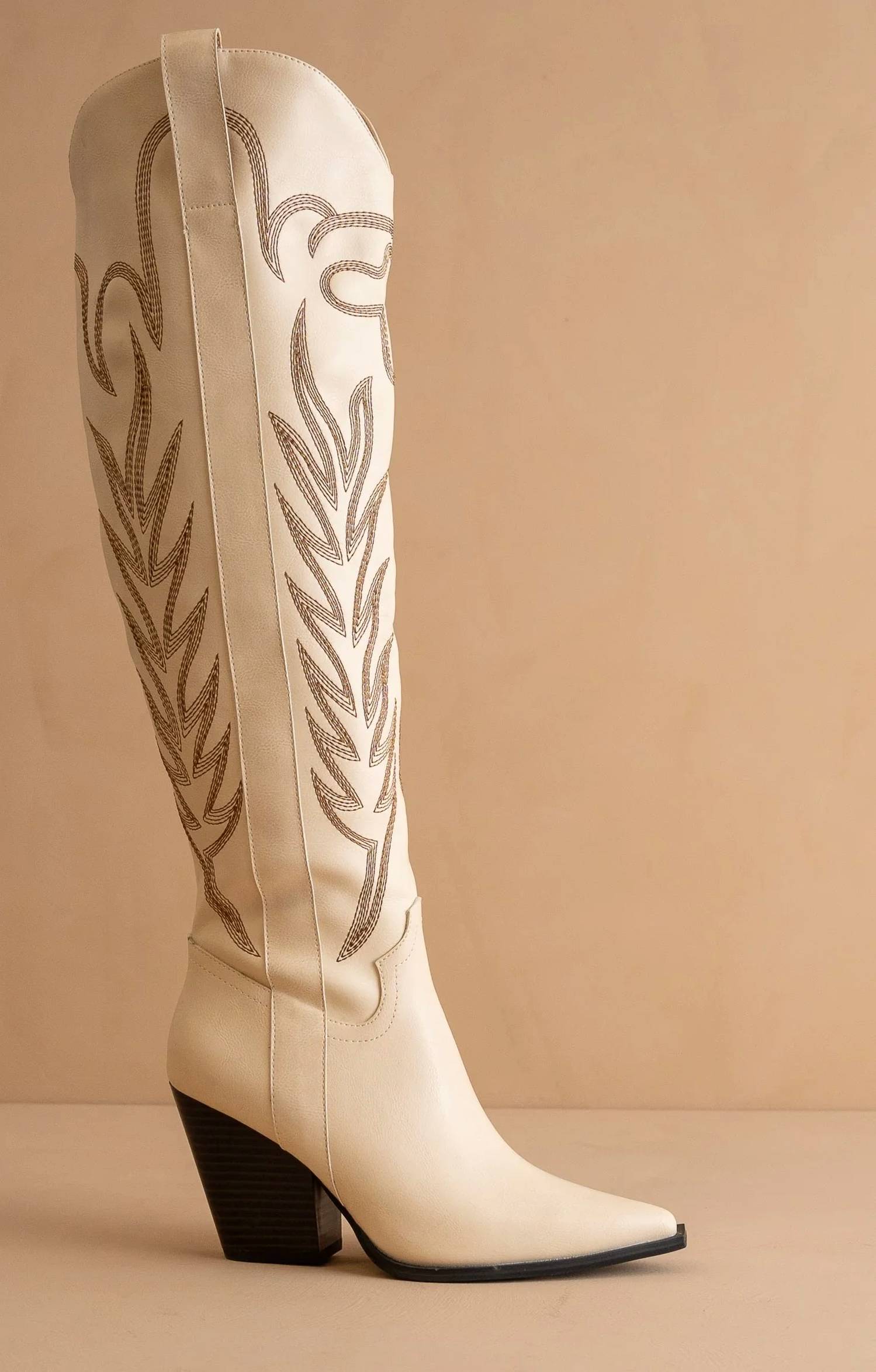 Oasis Society - Women's Dakota Knee-high Embroidered Boots