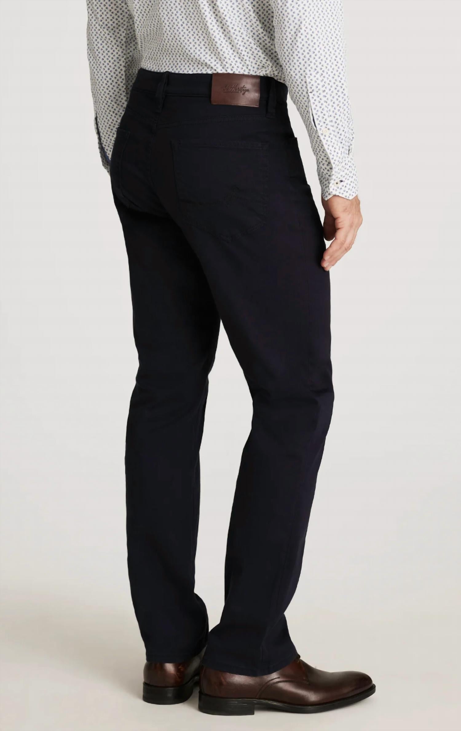 34 Heritage Charisma Relaxed Straight Pants in navy twill 1 - men's pants - detail view