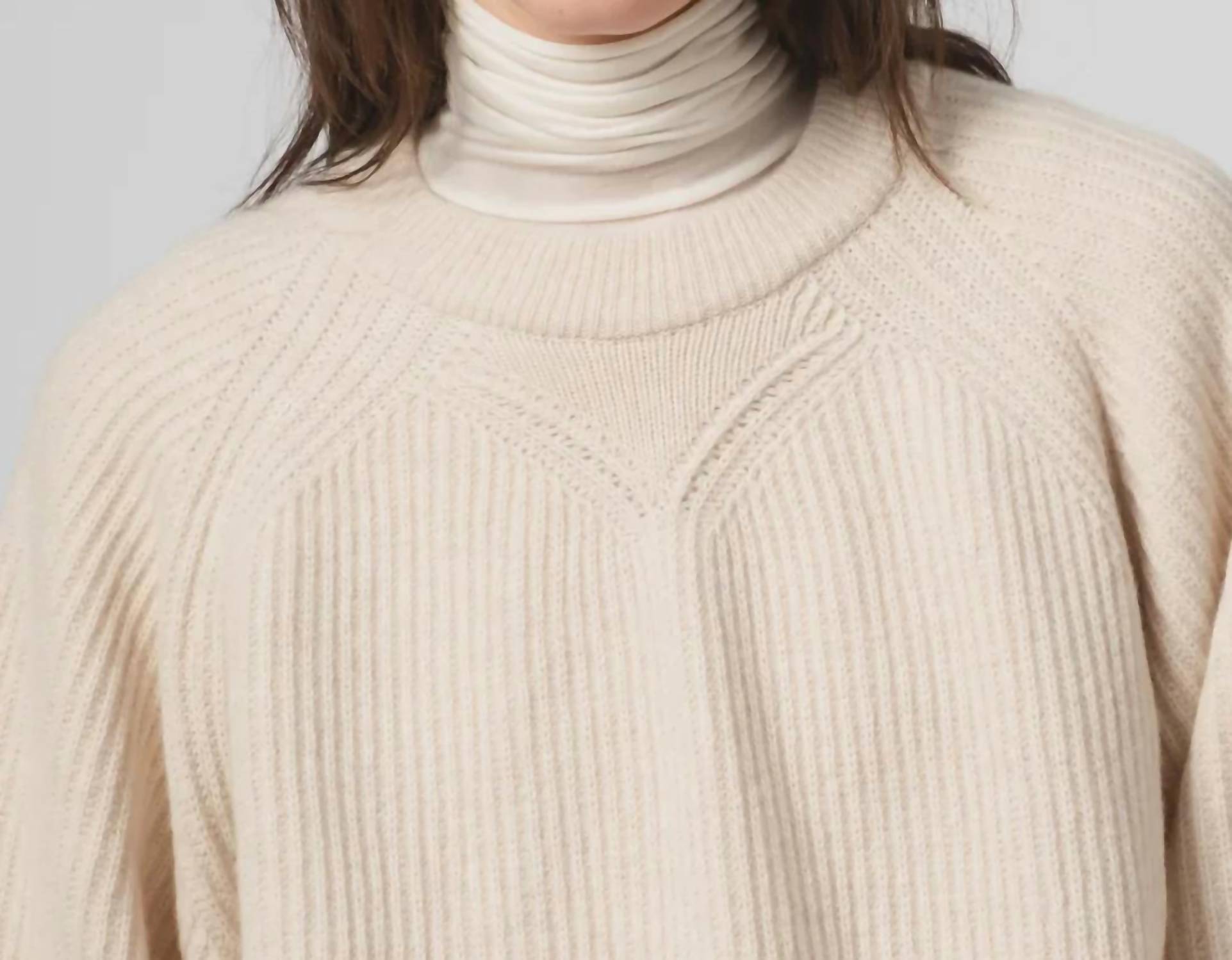 Girls Of Dust - Puddle Crewneck Sweater