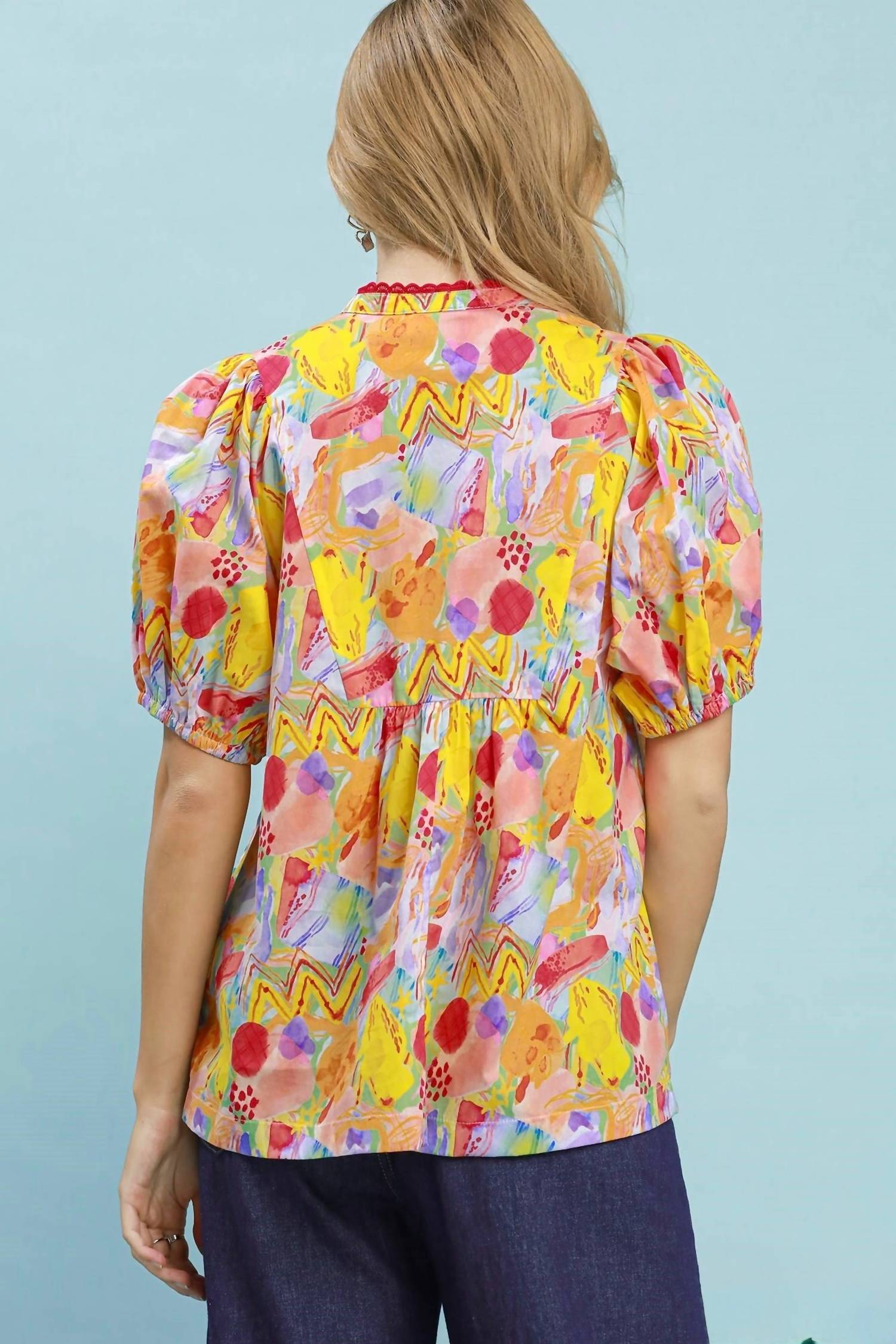 Umgee - Abstract Print Puff Sleeve Lace Trim Blouse