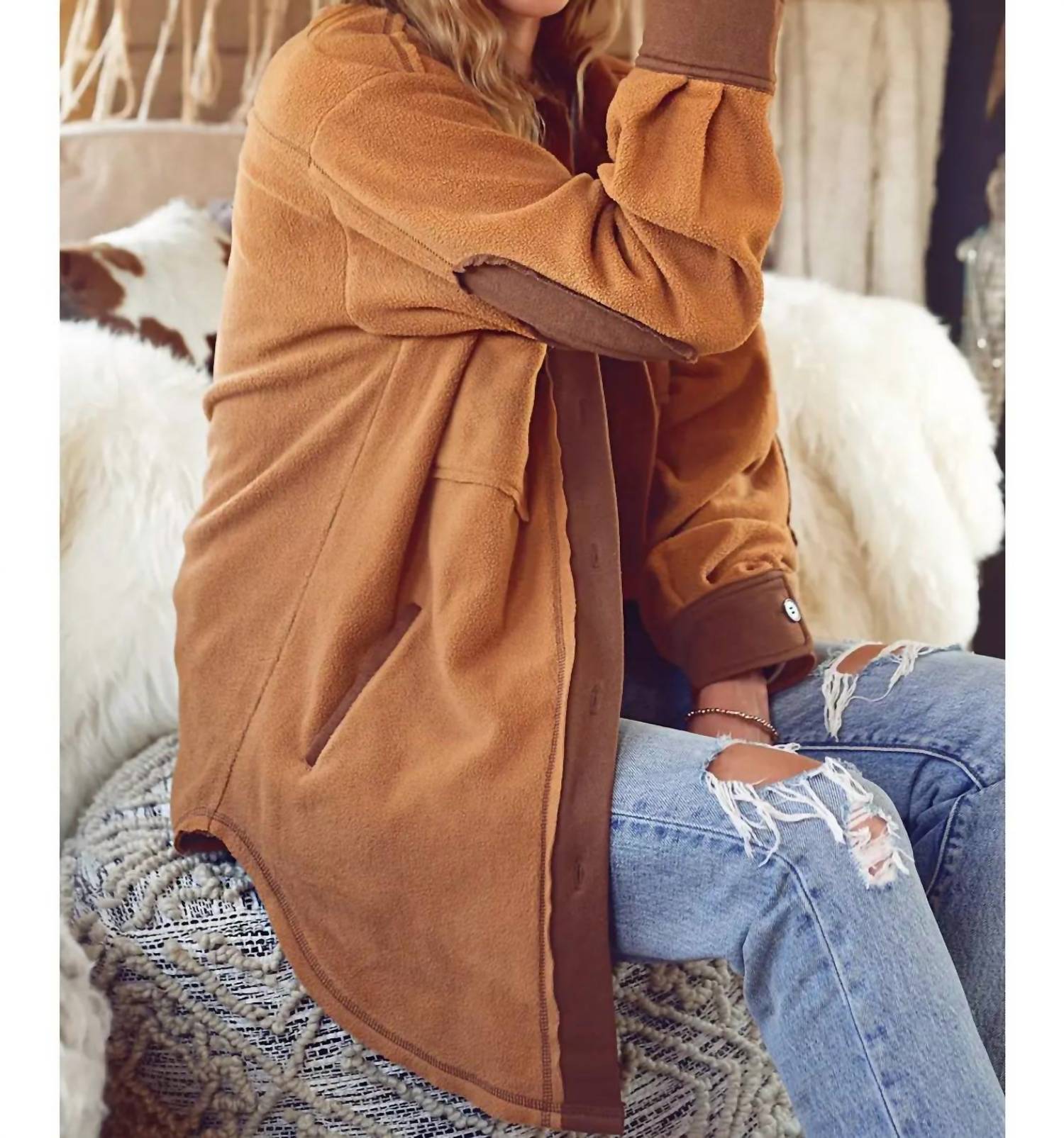 LA MIEL Fleece Jacket in camel - women's jacket - detail view