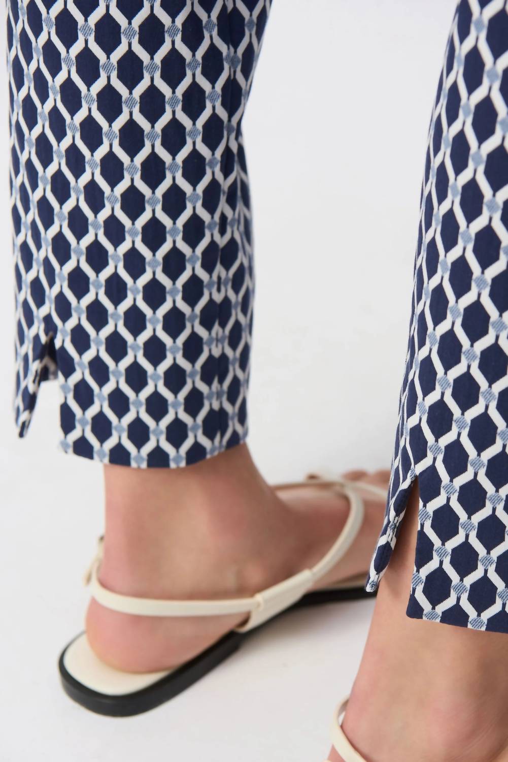 Joseph Ribkoff - Geometric Jacquard Slim Ankle Pants