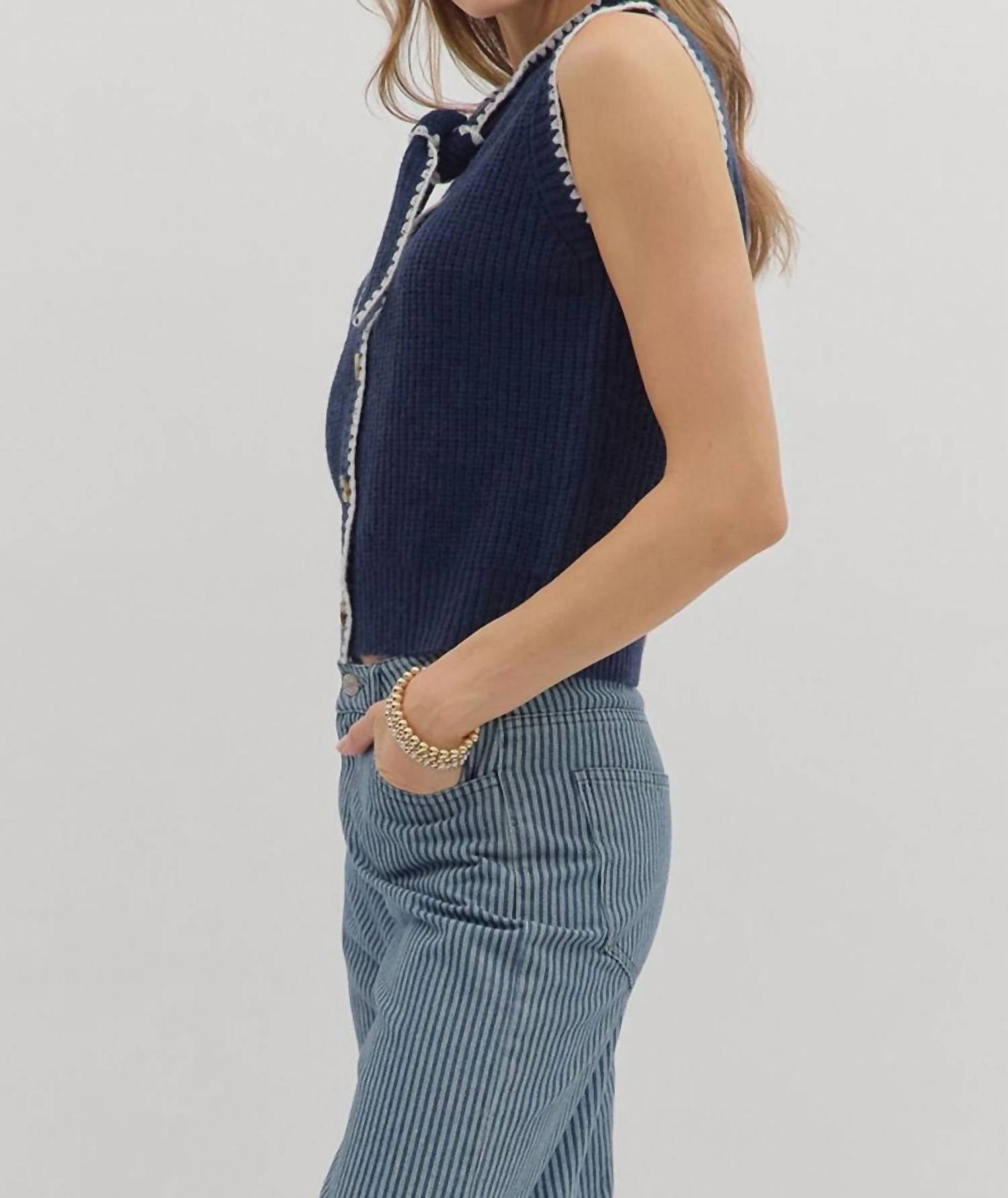 Entro - Neck Bow Sleeveless Top