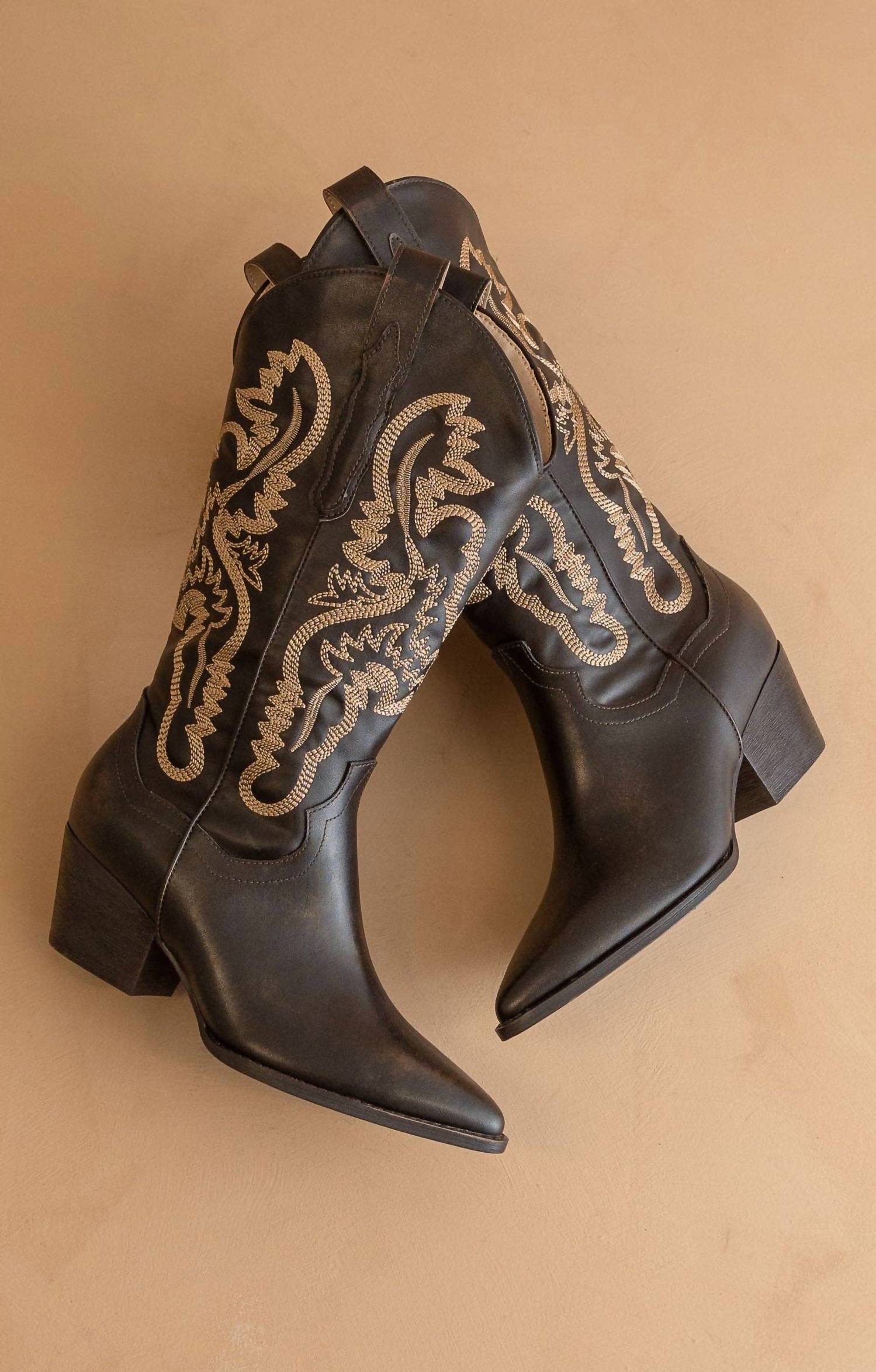 Oasis Society - Women's Amaya Classic Western Boot