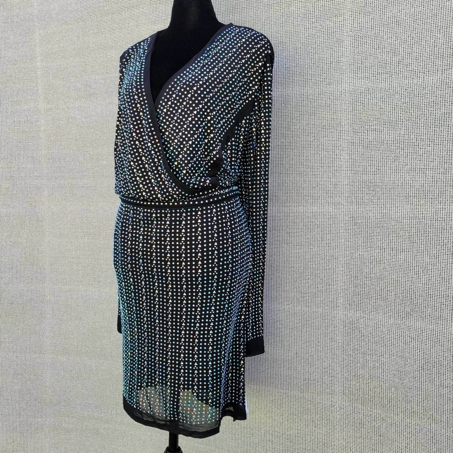 City Studio - P. Social Beads Mini V-neck Dress