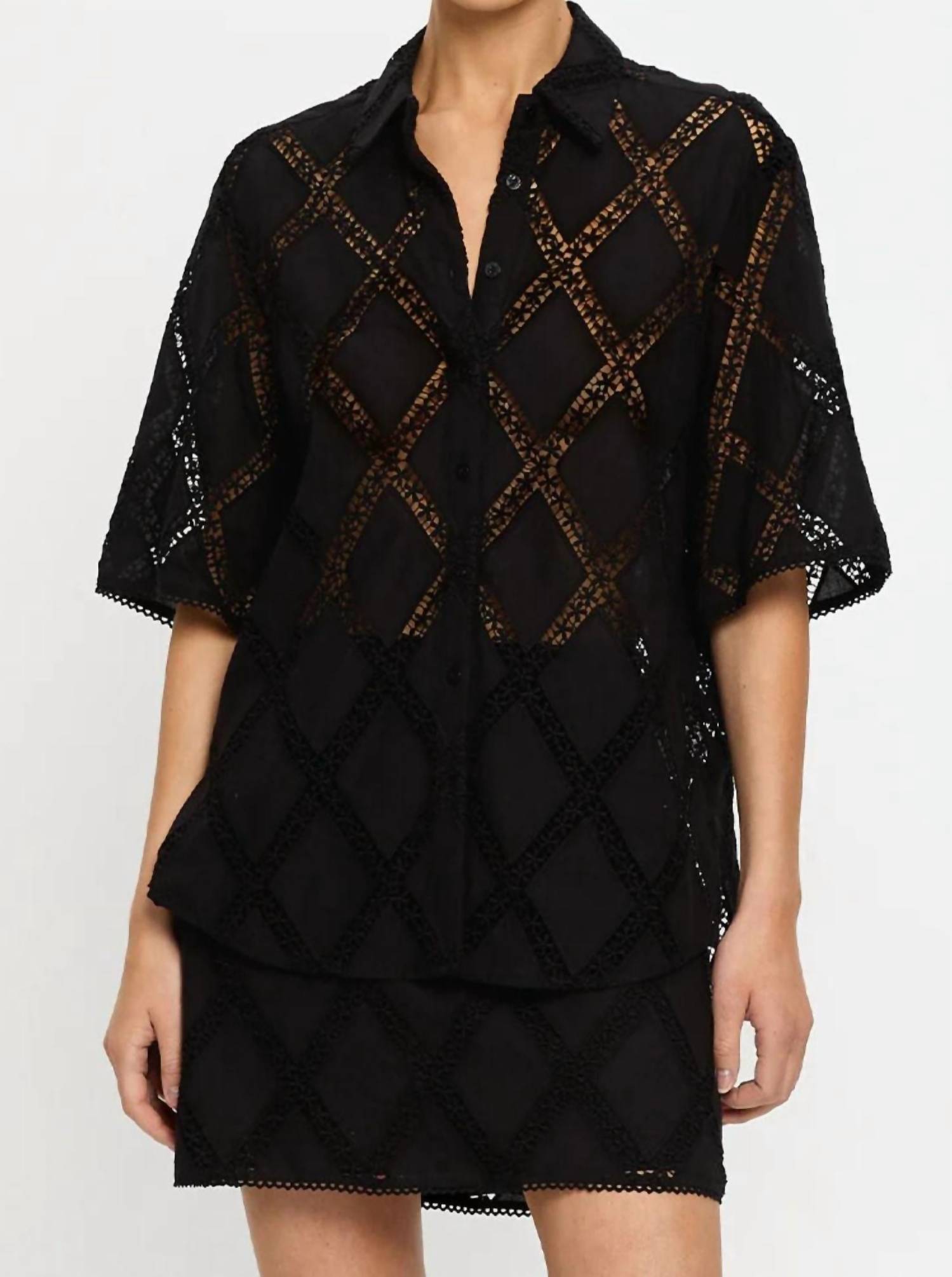 KIVARI Izzy Shirt Top in black - women's t-shirt