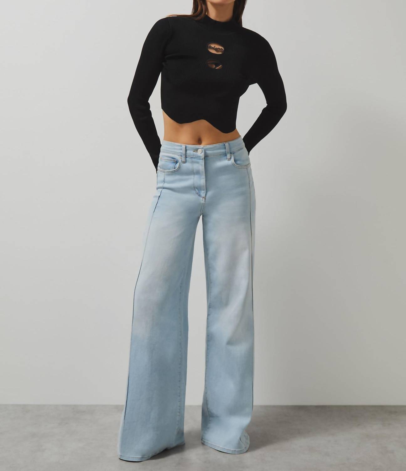Reiss - Sandy Mclaren F1 Team Cut-out Knit Crop Top