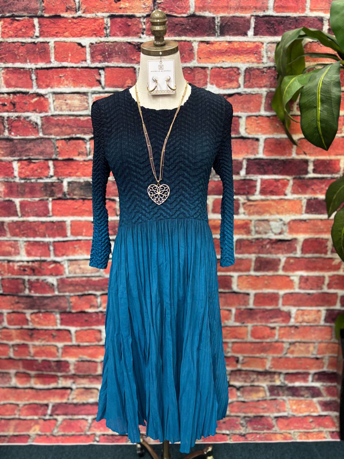 Vanite Couture - Women's What Day Is It Long Sleeve Midi Dress