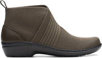 Clarks - Women's Sashlyn Mid Ankle Boots