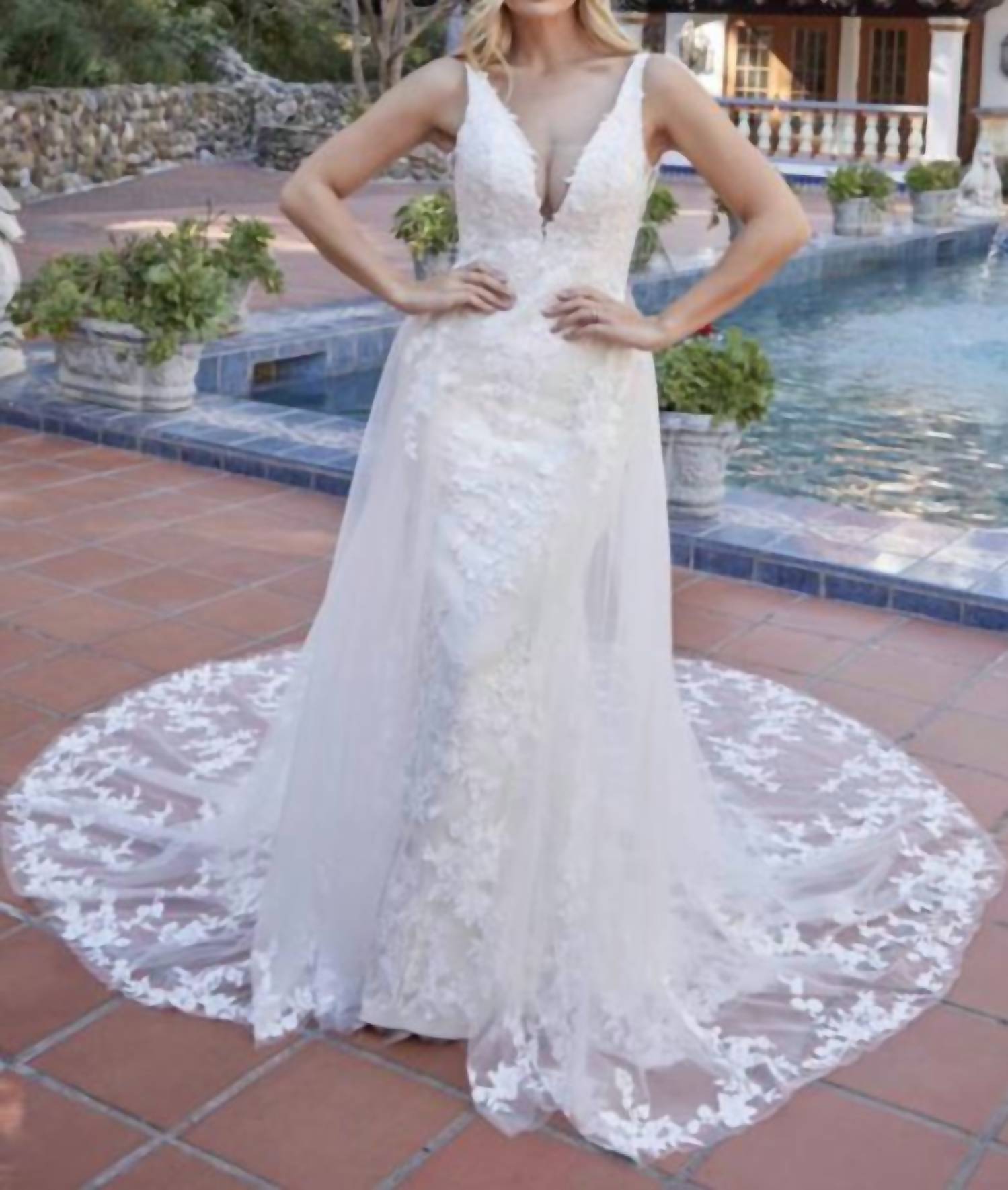 Beloved By Casablanca - Blakelyn Wedding Dress