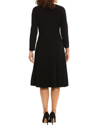 Maggy London - Jewel Neck Pleated Skirt Knit Dress