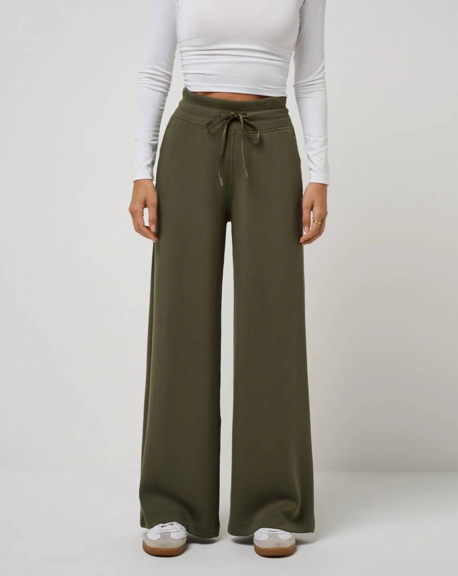 Travis Matthew - Skyloft Soft Wide Leg Pant