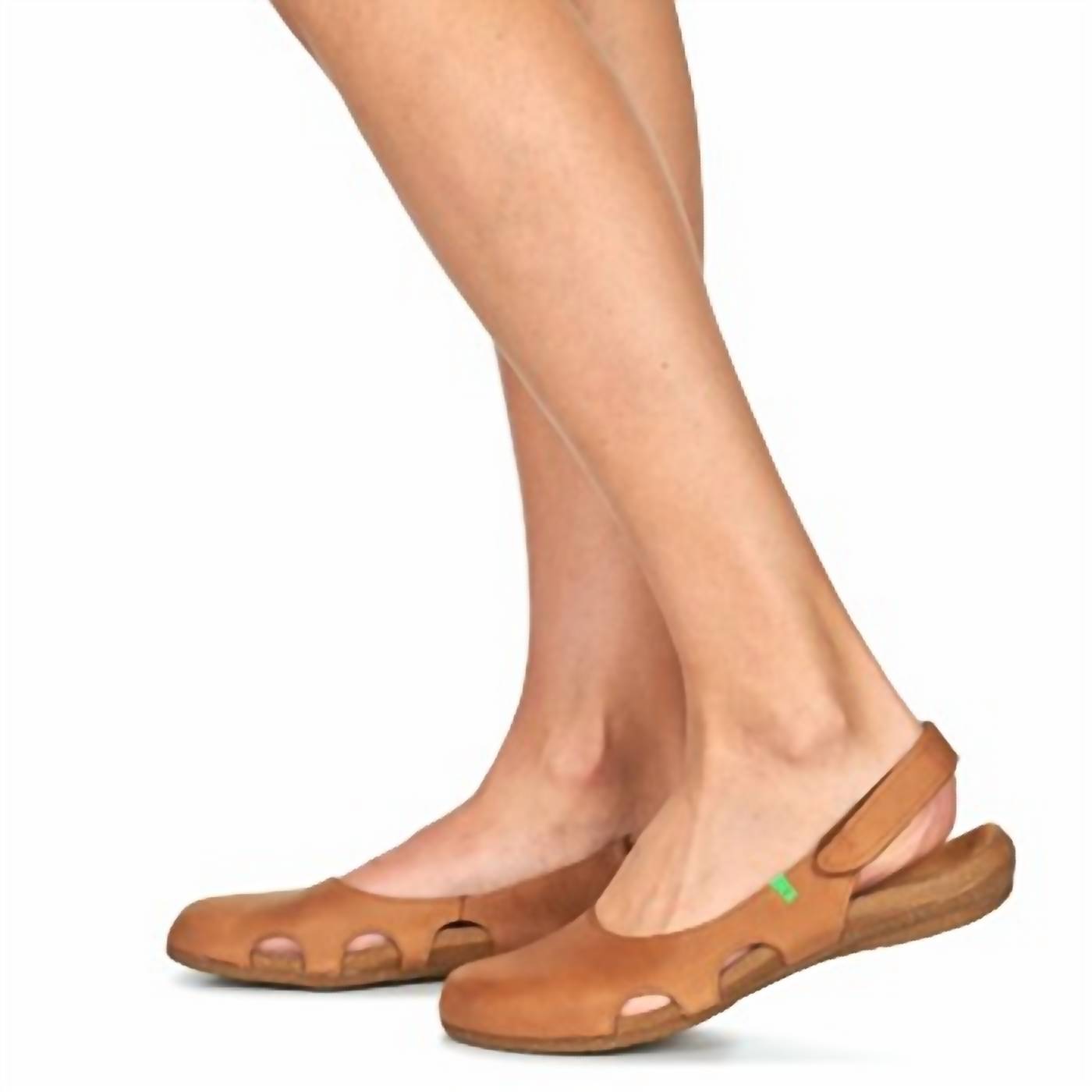 El Naturalista - Women's Wakataua Flat Shoes