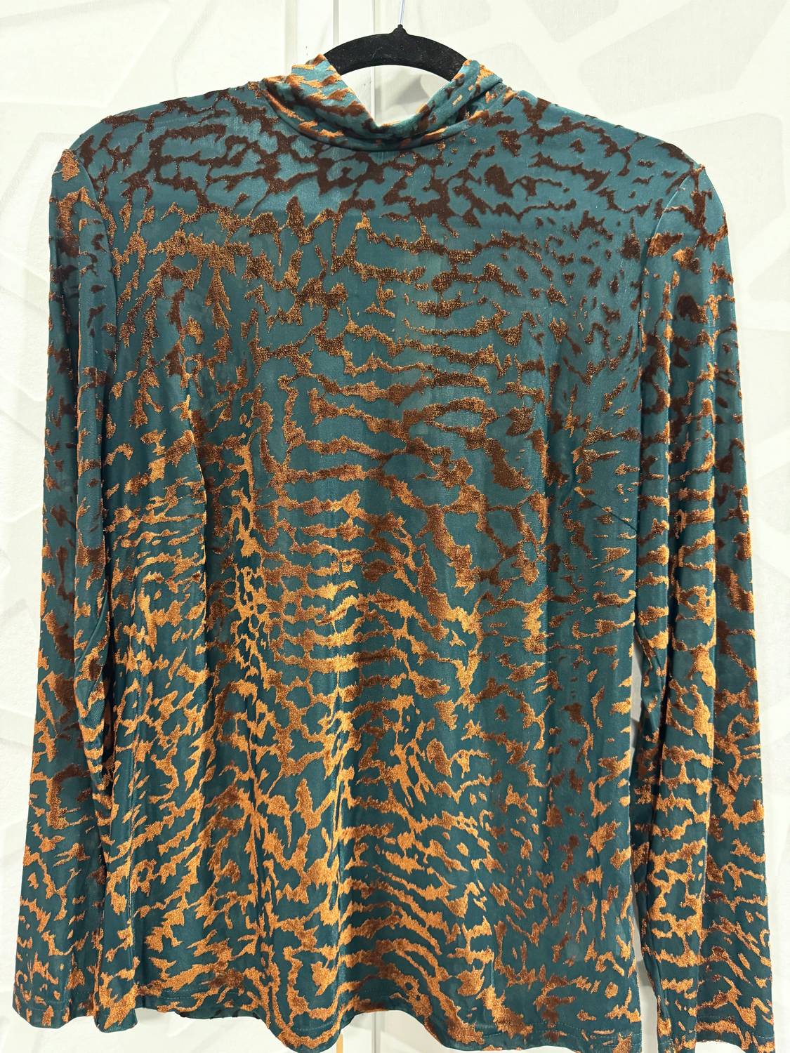 Paparazzi Fashion - Women's Zebra Print Top
