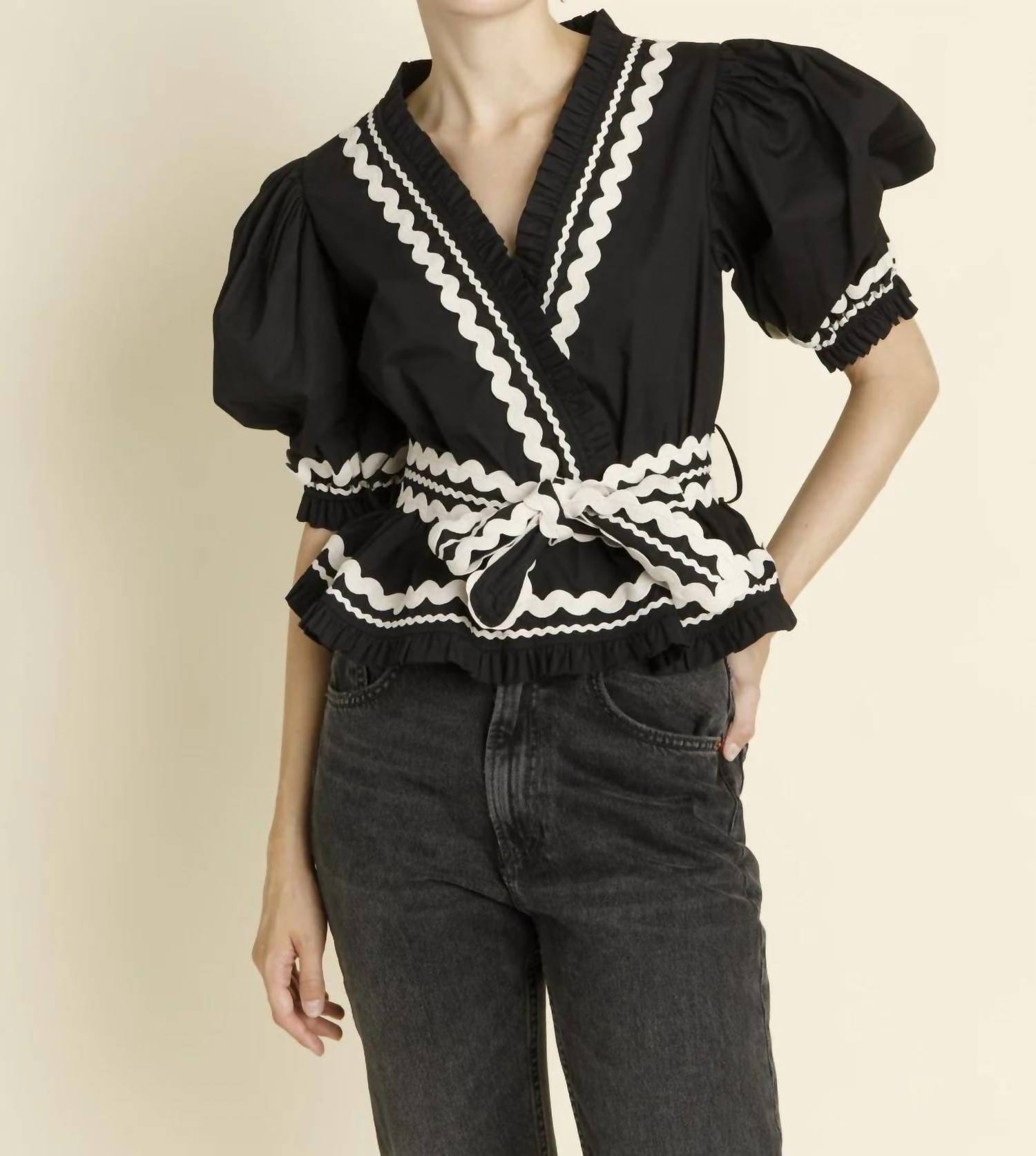 Aureum - Ric Rac Peplum Top