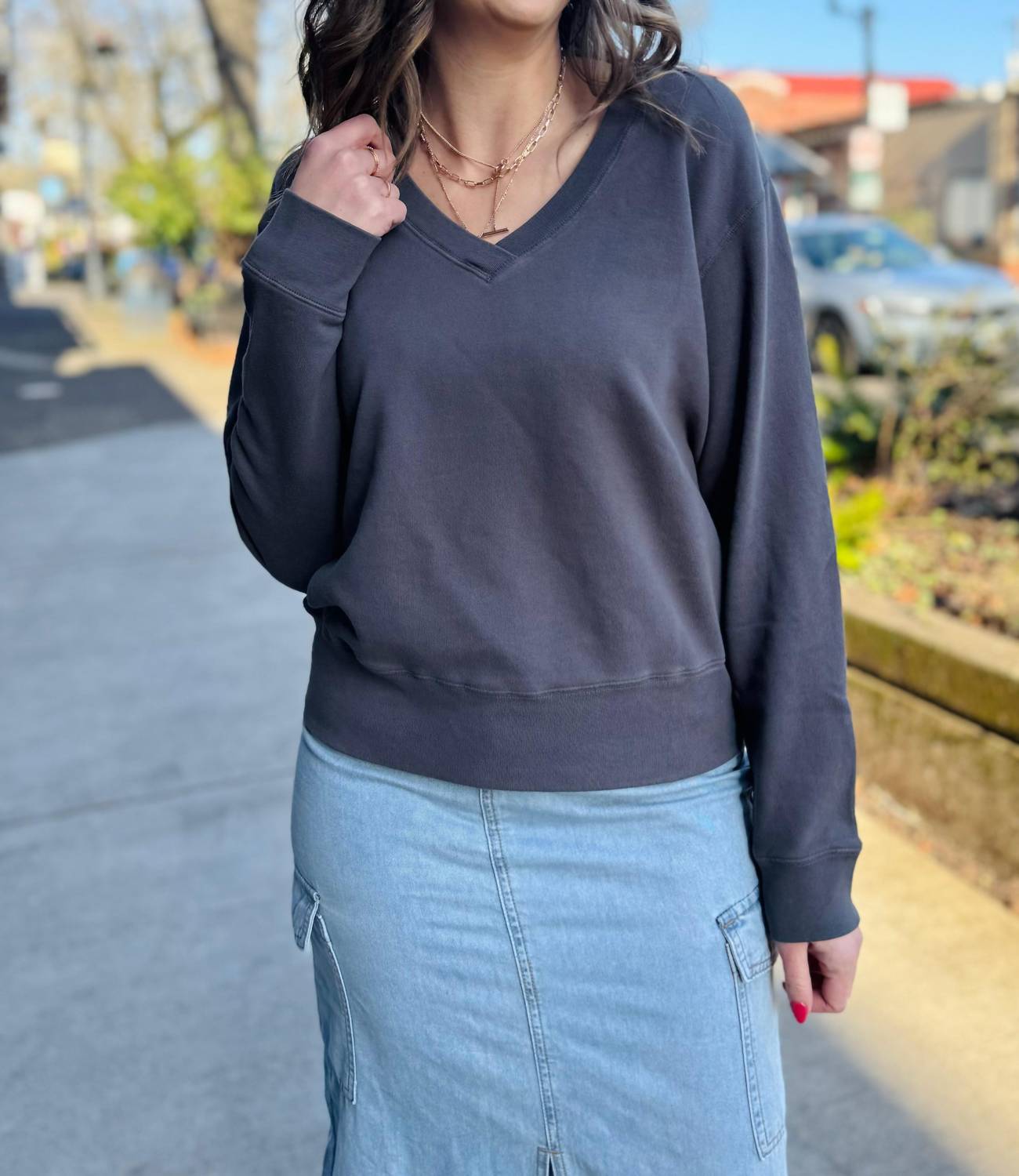 Mododoc - Deep V-neck Pullover