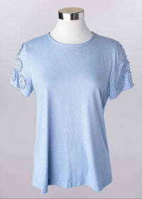 Keren Hart - Women's Floral Daisy Sleeve Appliques Top
