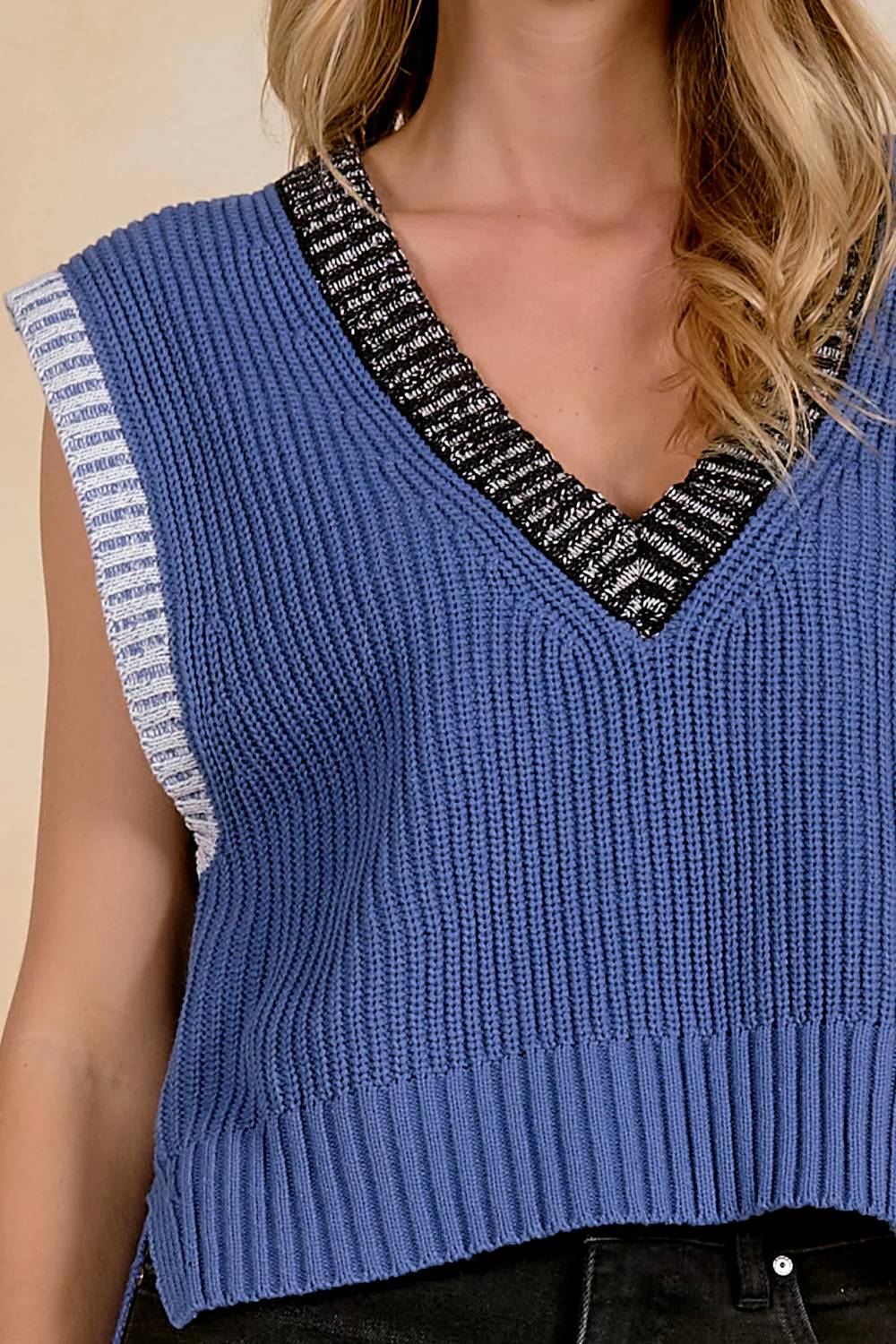 Elan - Short Sleeve V Neck Sweater