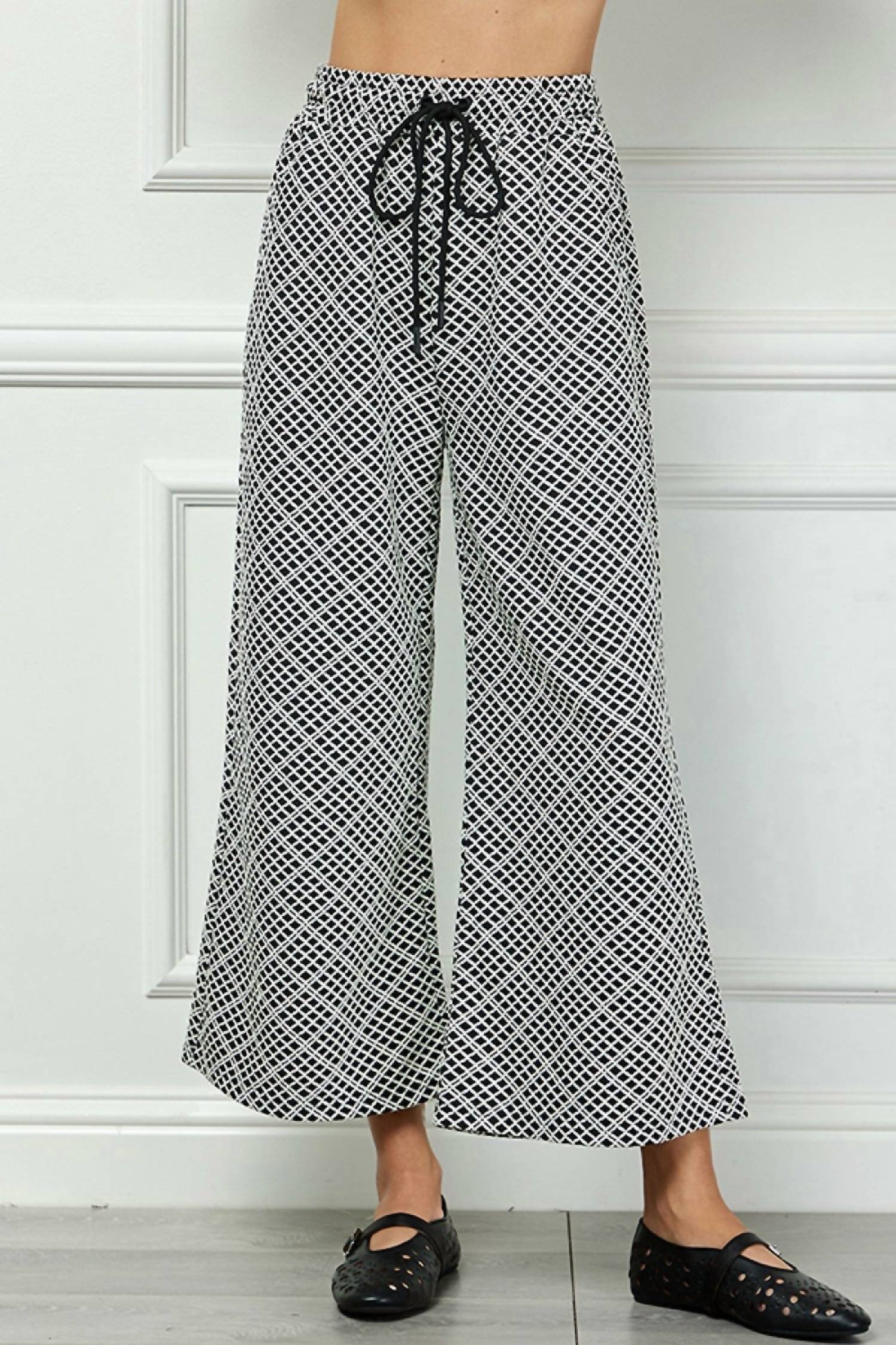 See And Be Seen - Cropped Wide Texture Pants