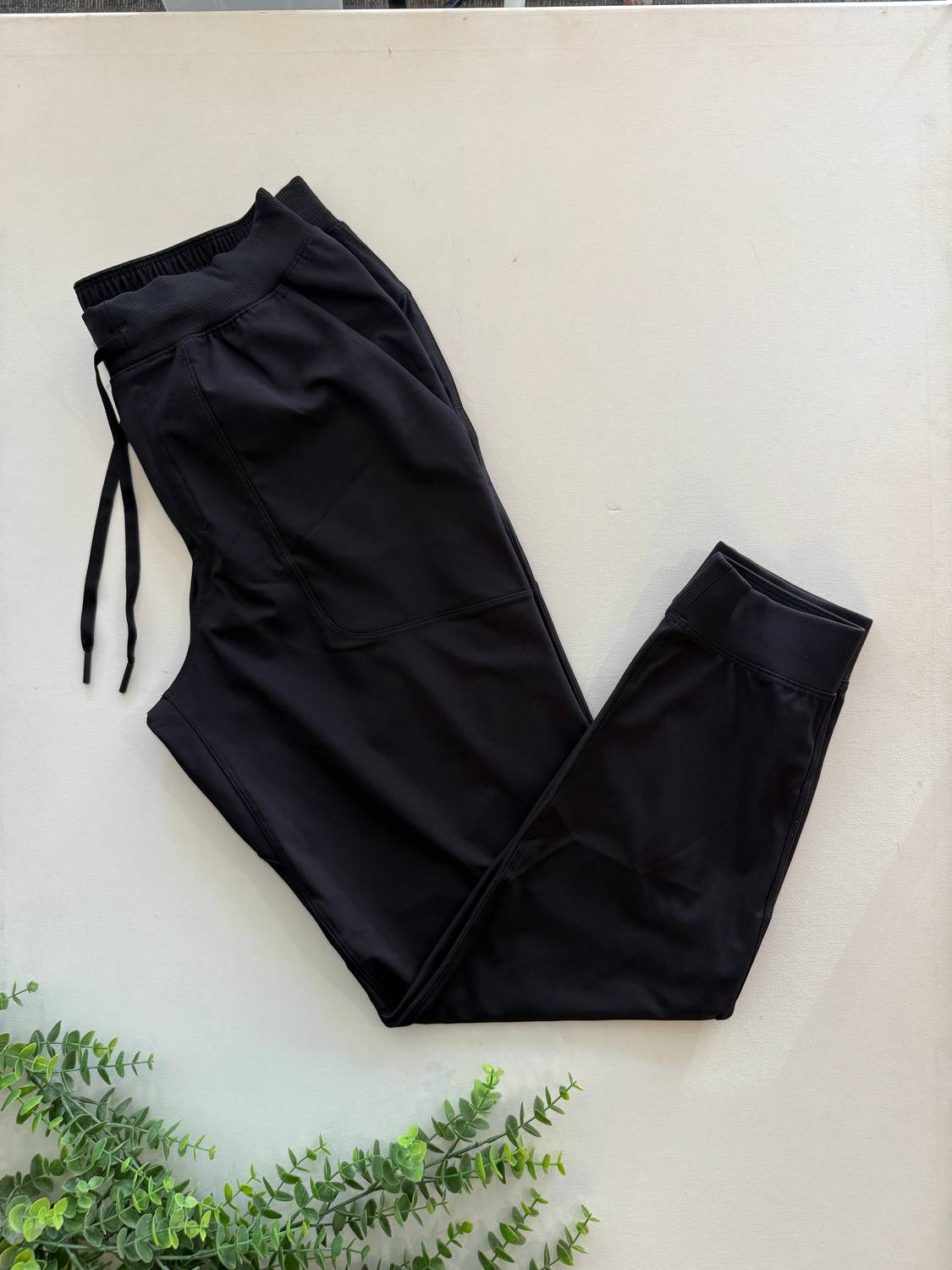 Lululemon - Men's Abc Jogger
