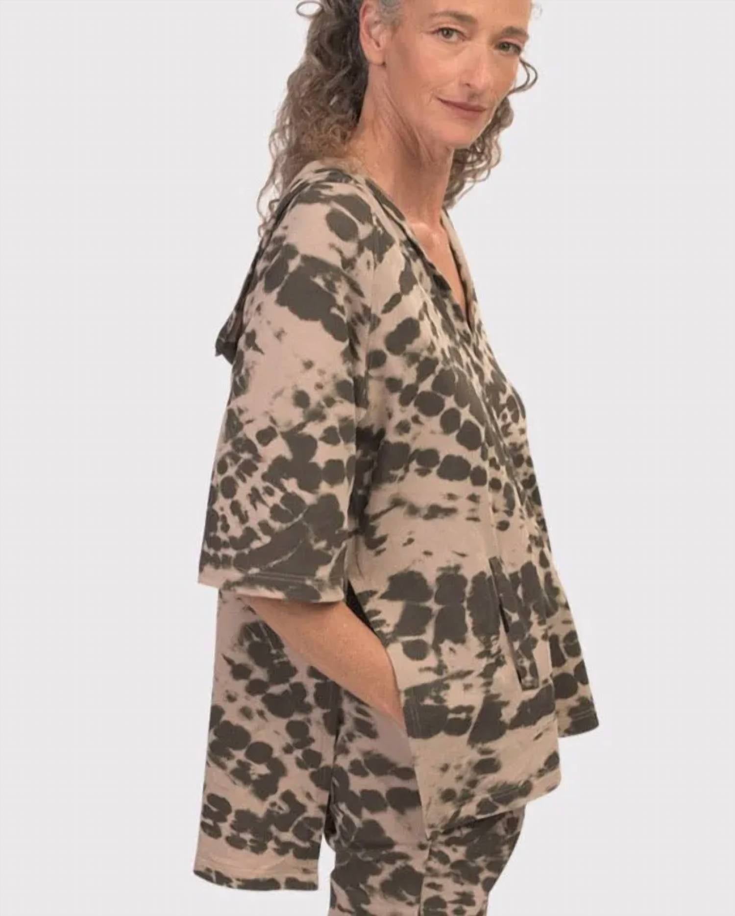 Alembika - Inhale Hooded Hi-lo Top
