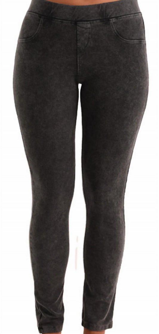 French Kyss - Women's Mid Rise Jegging