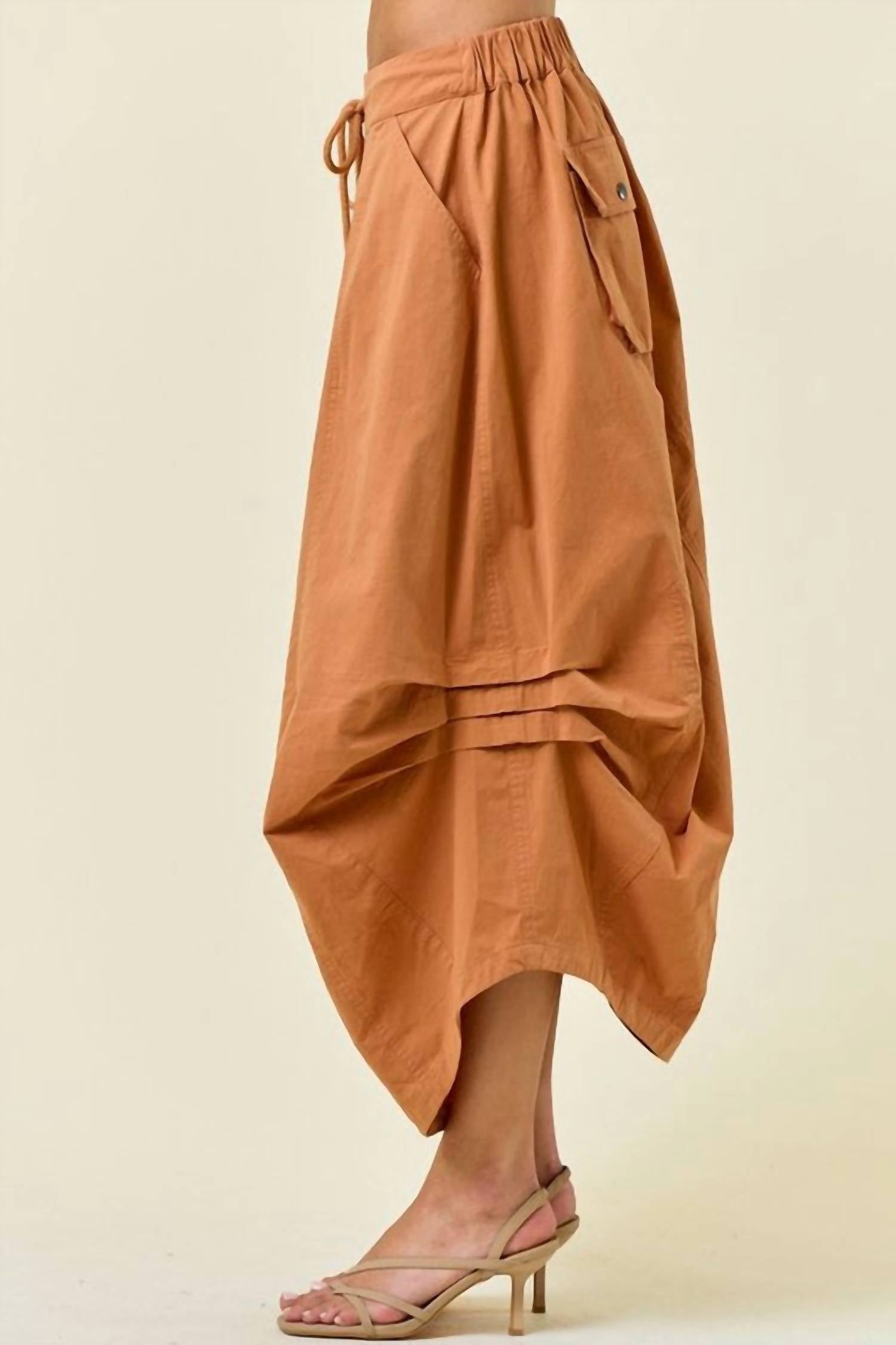 Doe And Rae - Side Tuck Detail Midi Skirt