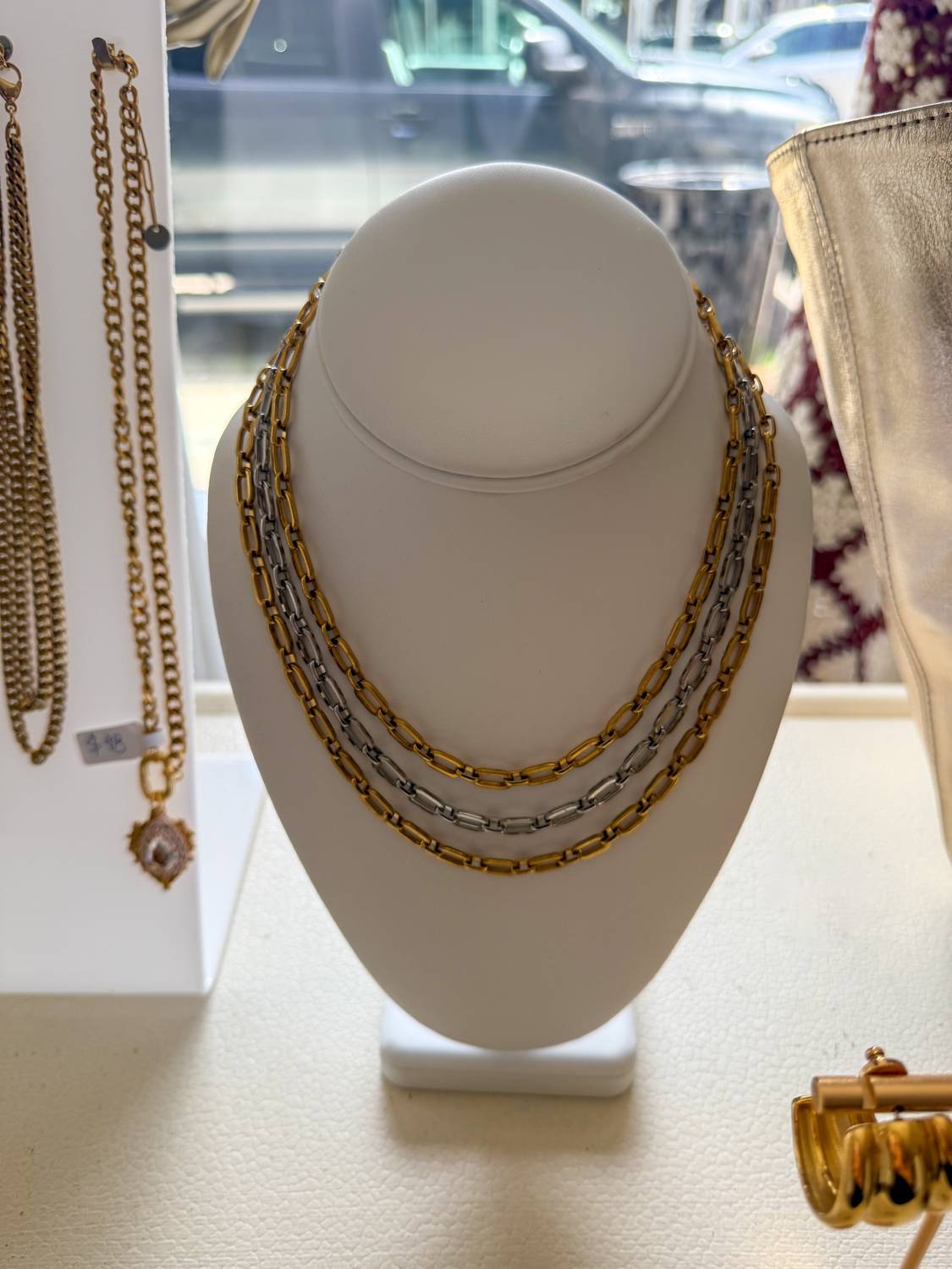 Gina Carmen - Women's Lucy Necklace