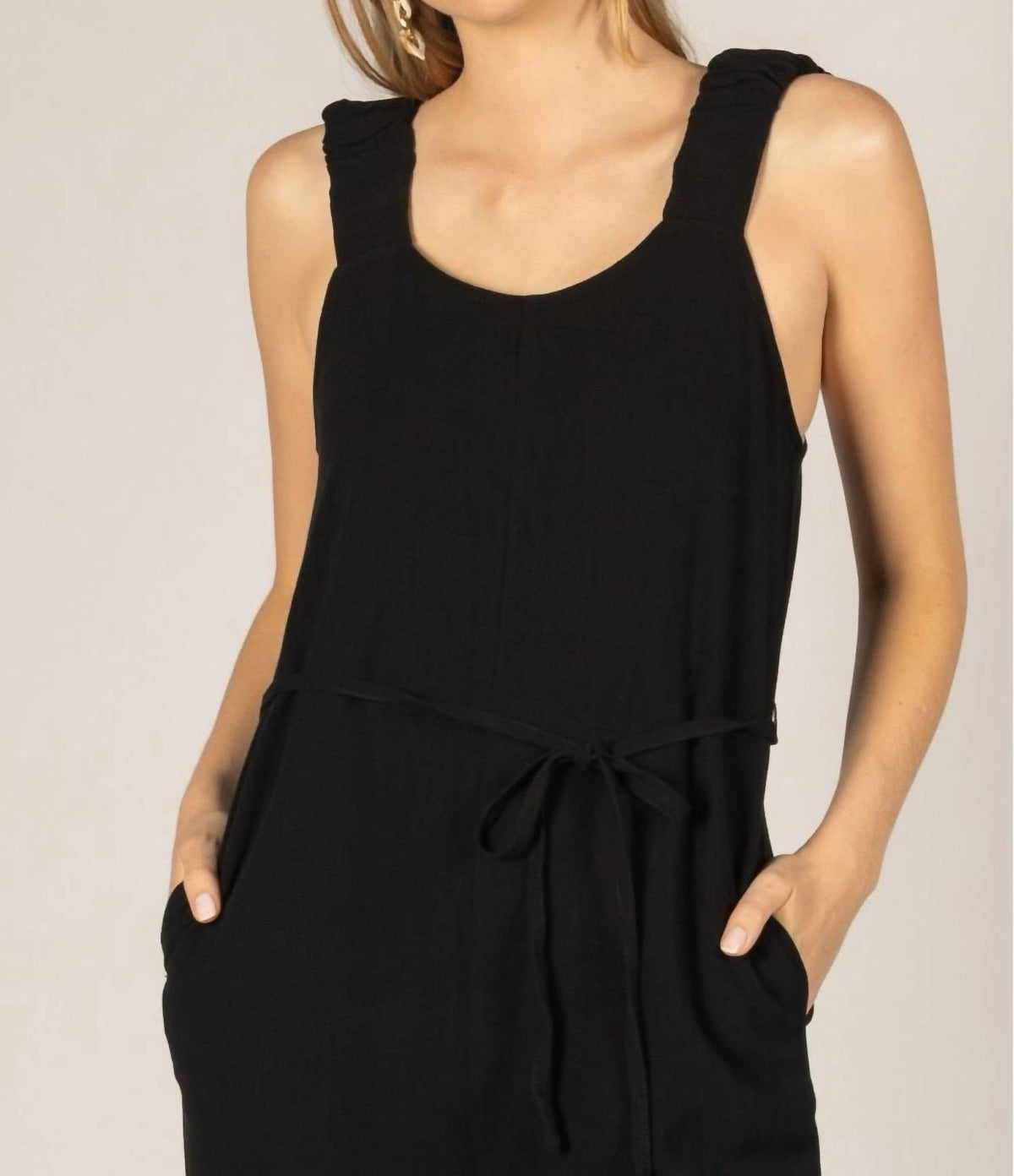 P.CILL Linen Scrunchie Strap Culotte Jumpsuit in black - women's pants - detail view