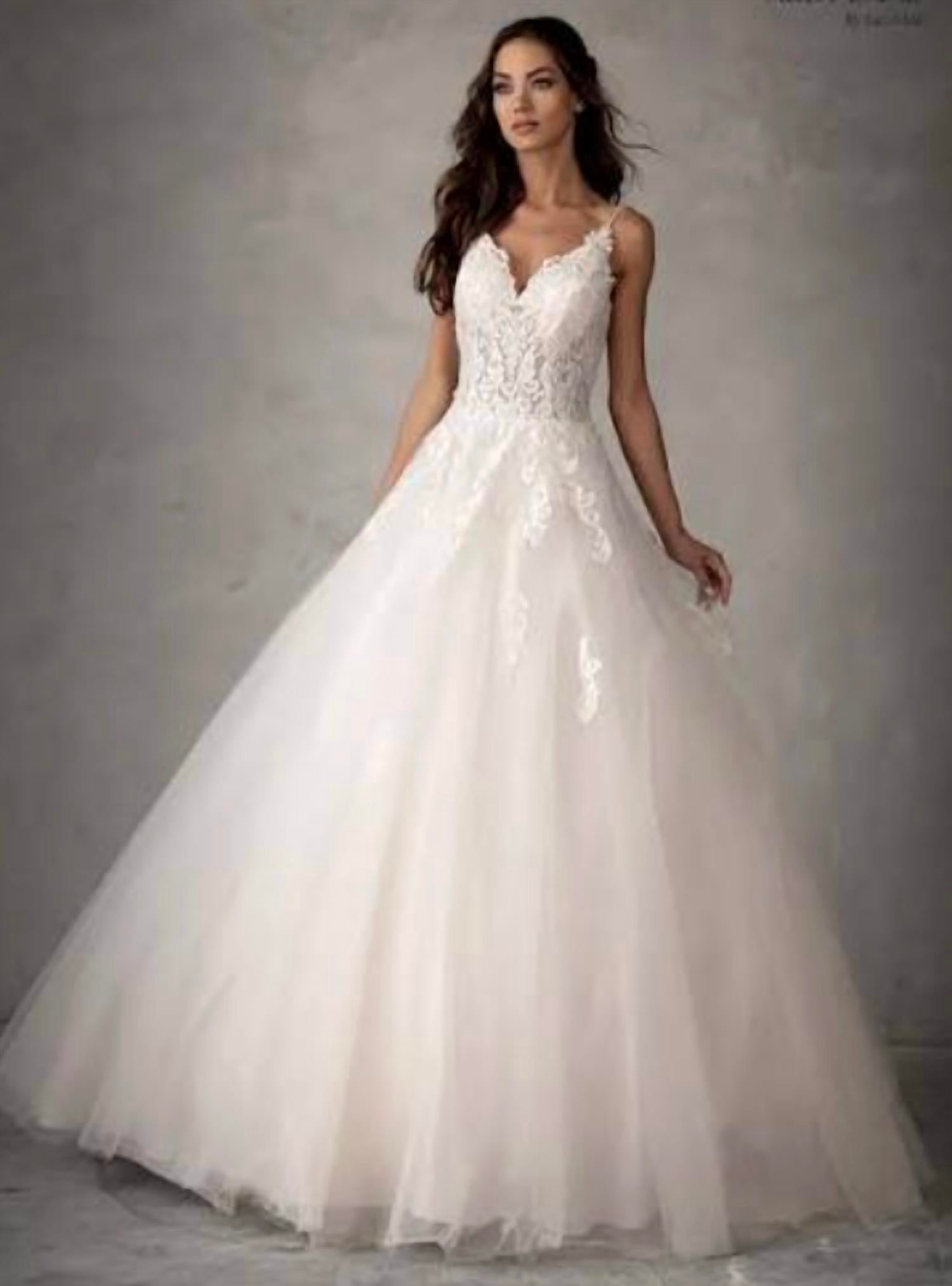Abby Lane - V-neck Wedding Dress
