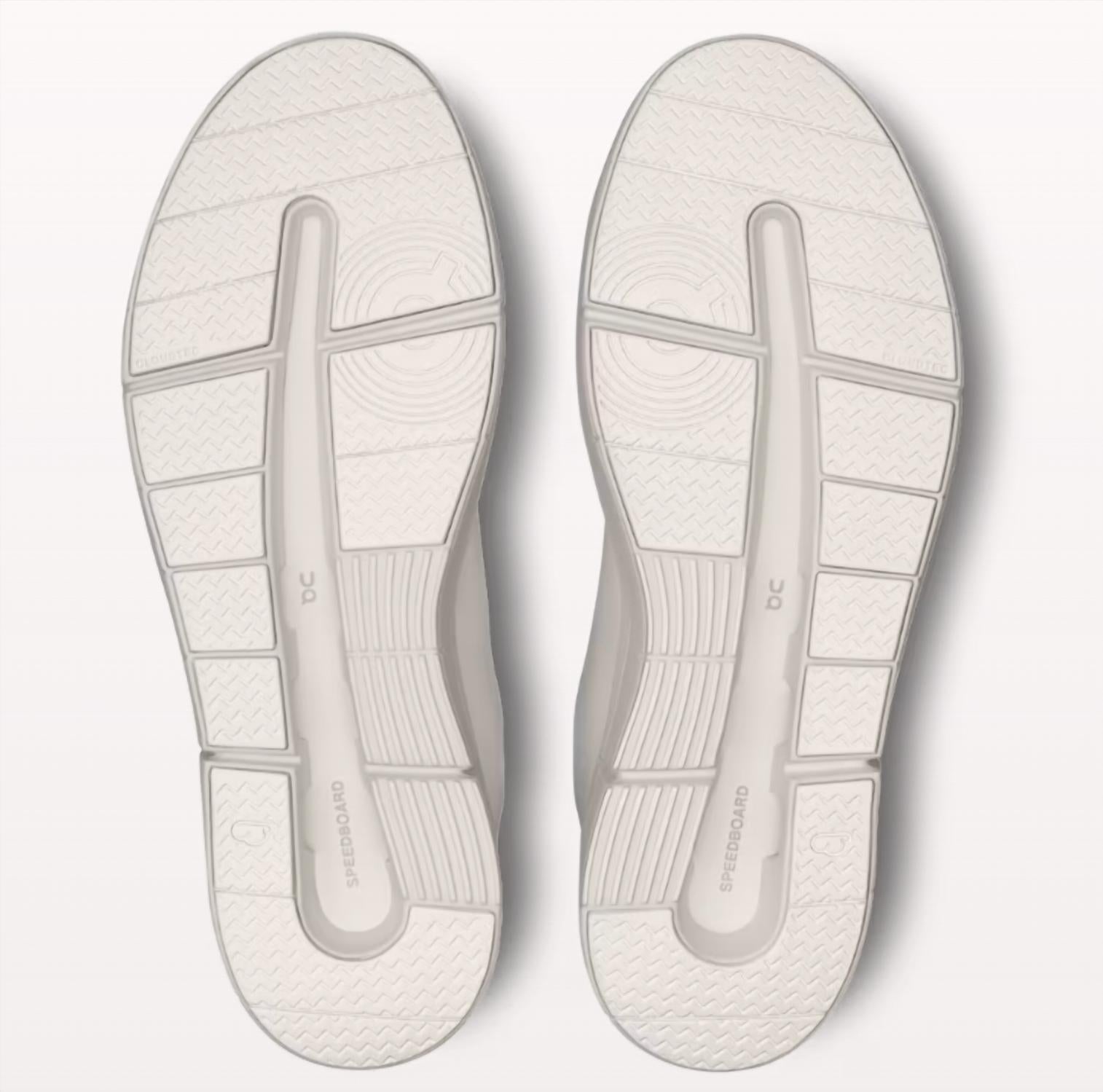 On - Women's The Roger Advantage 2 Sneaker