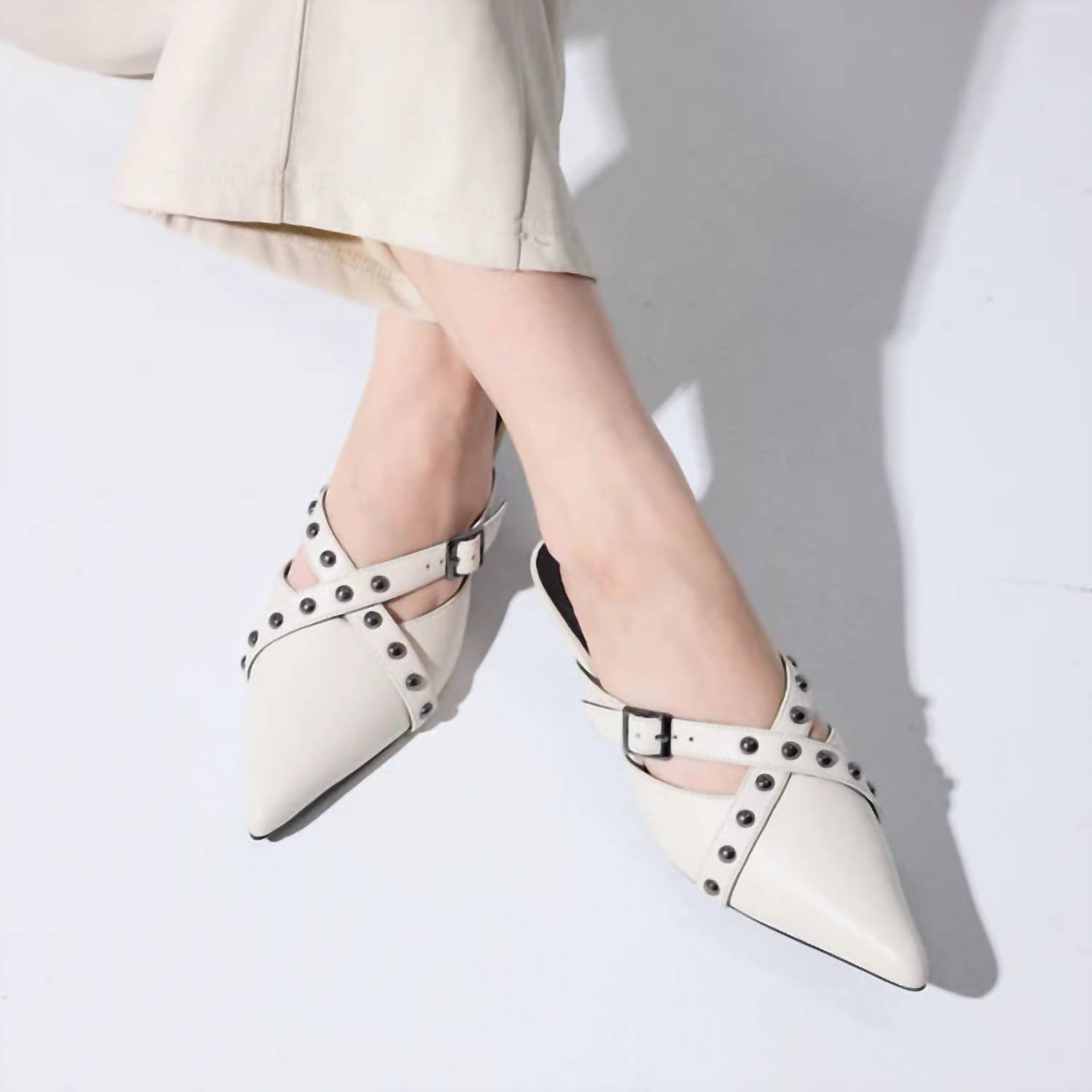 Yosi Samra - Women's Alexis Leather Kitten Heel
