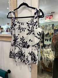 Dress Addict - Women's Sleeveless Top