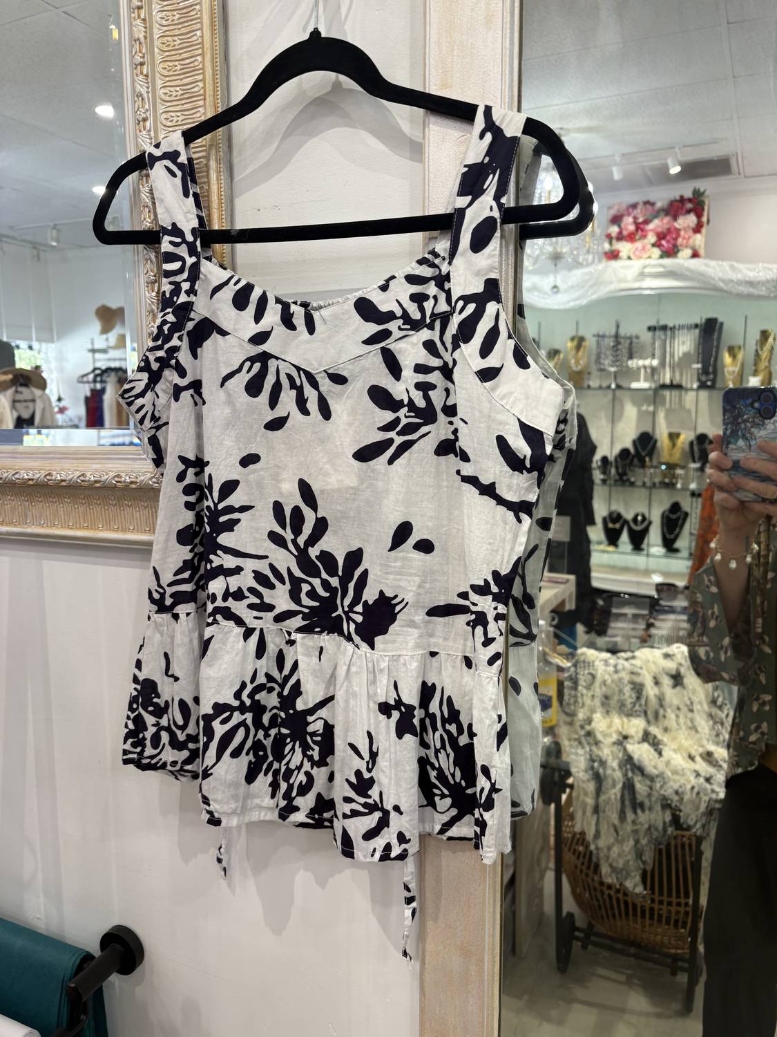 Dress Addict - Women's Sleeveless Top