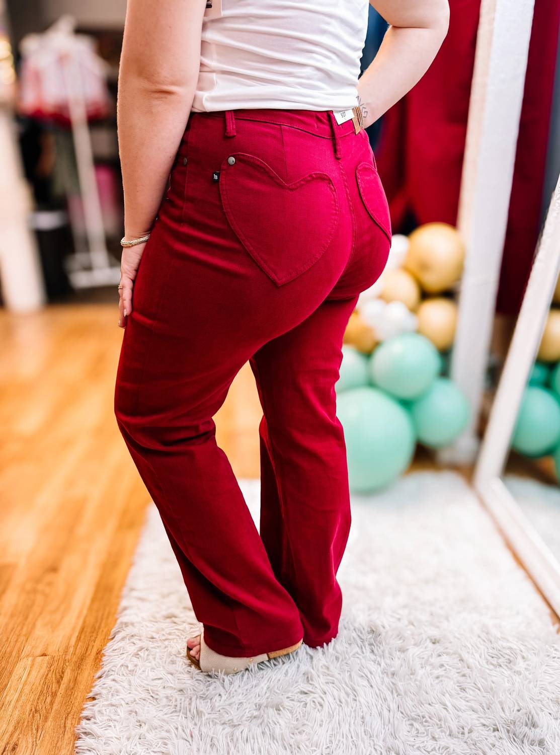 Judy Blue - Heart Shaped Back Pockets Straight Jeans