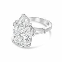 Diana M Jewels - Women's Pear Lab-Grown Diamond Ring (20.00 Ct) - Signature