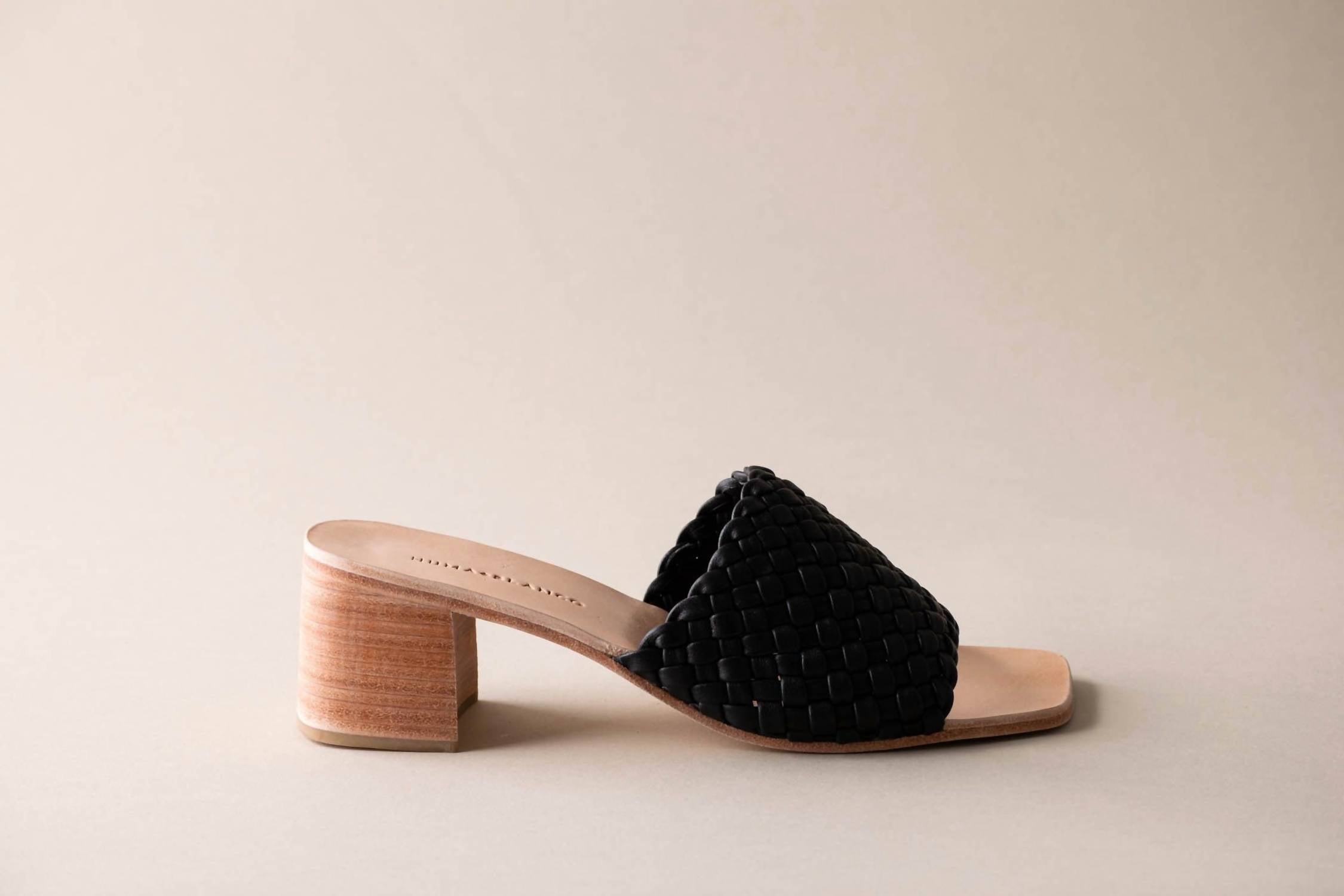 GIA SANDALS