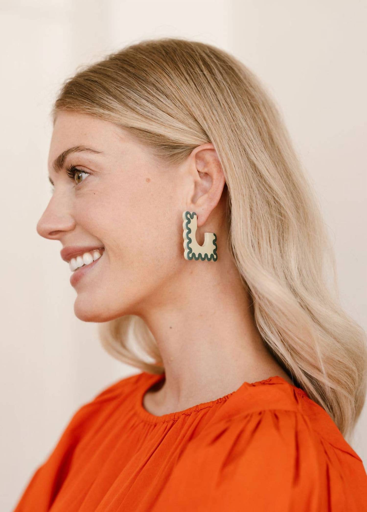 Sunshine Tienda - Women's Lightweight Earrings