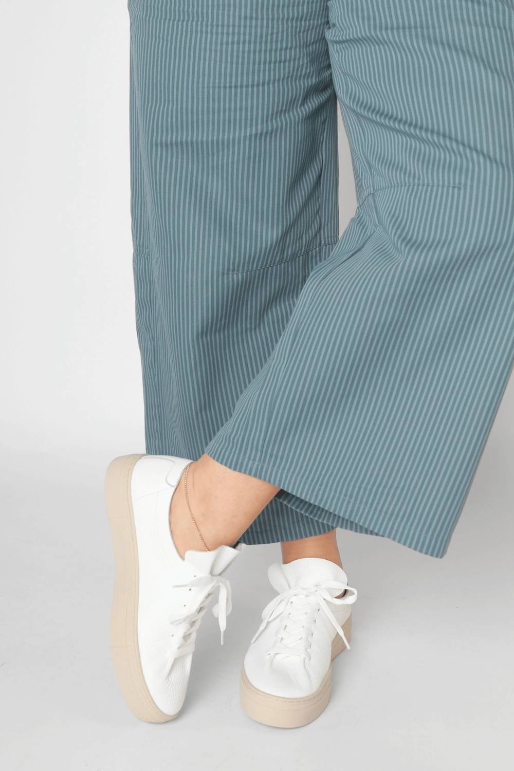 Ateliers - Women's Vince Sneaker