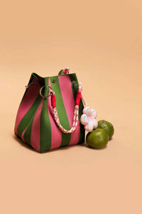 Swan Madchen - Women's Striped Ring Clasp Woven Bucket Bag